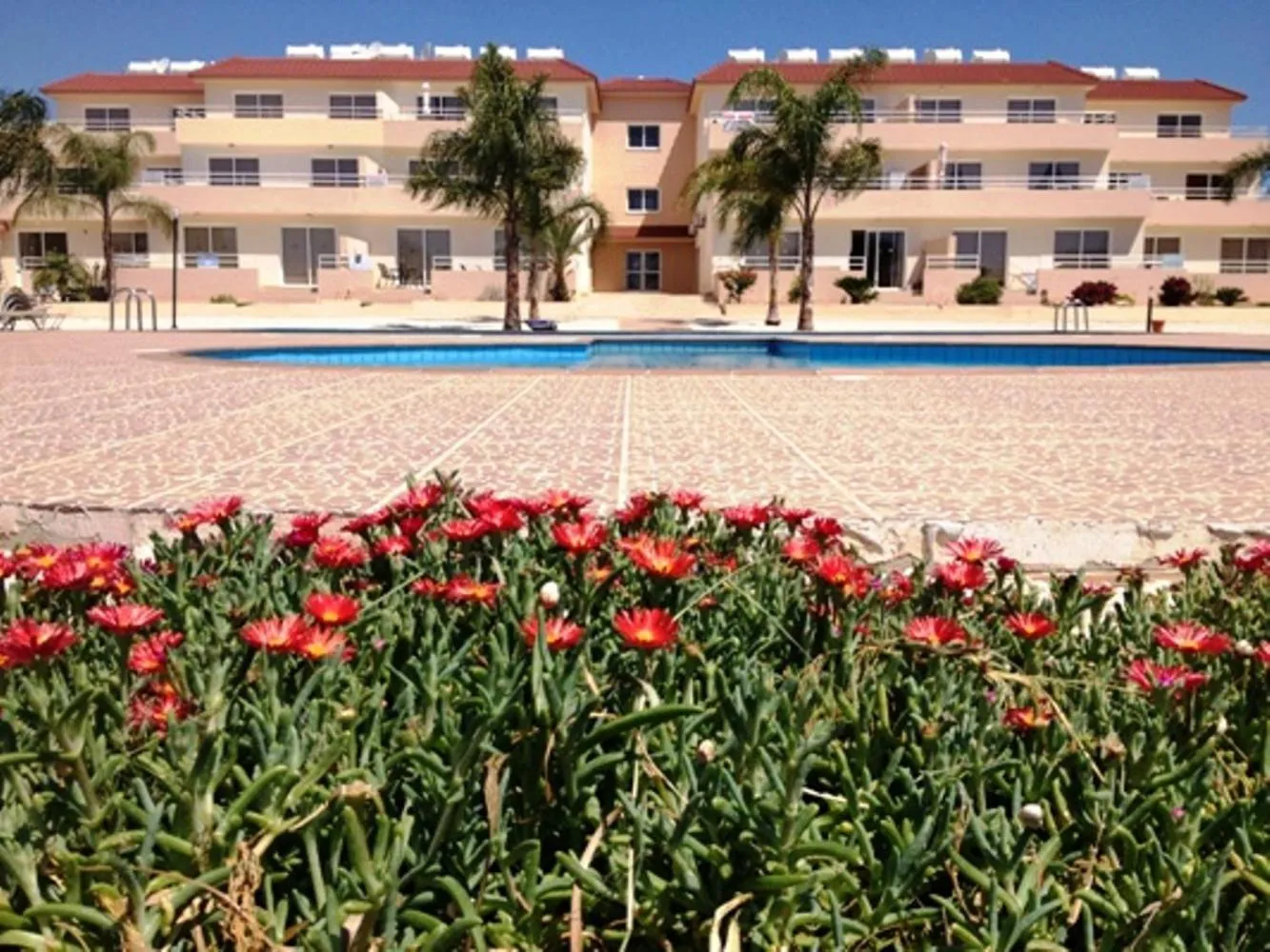 Property building in Nissi Sandy Bay C09