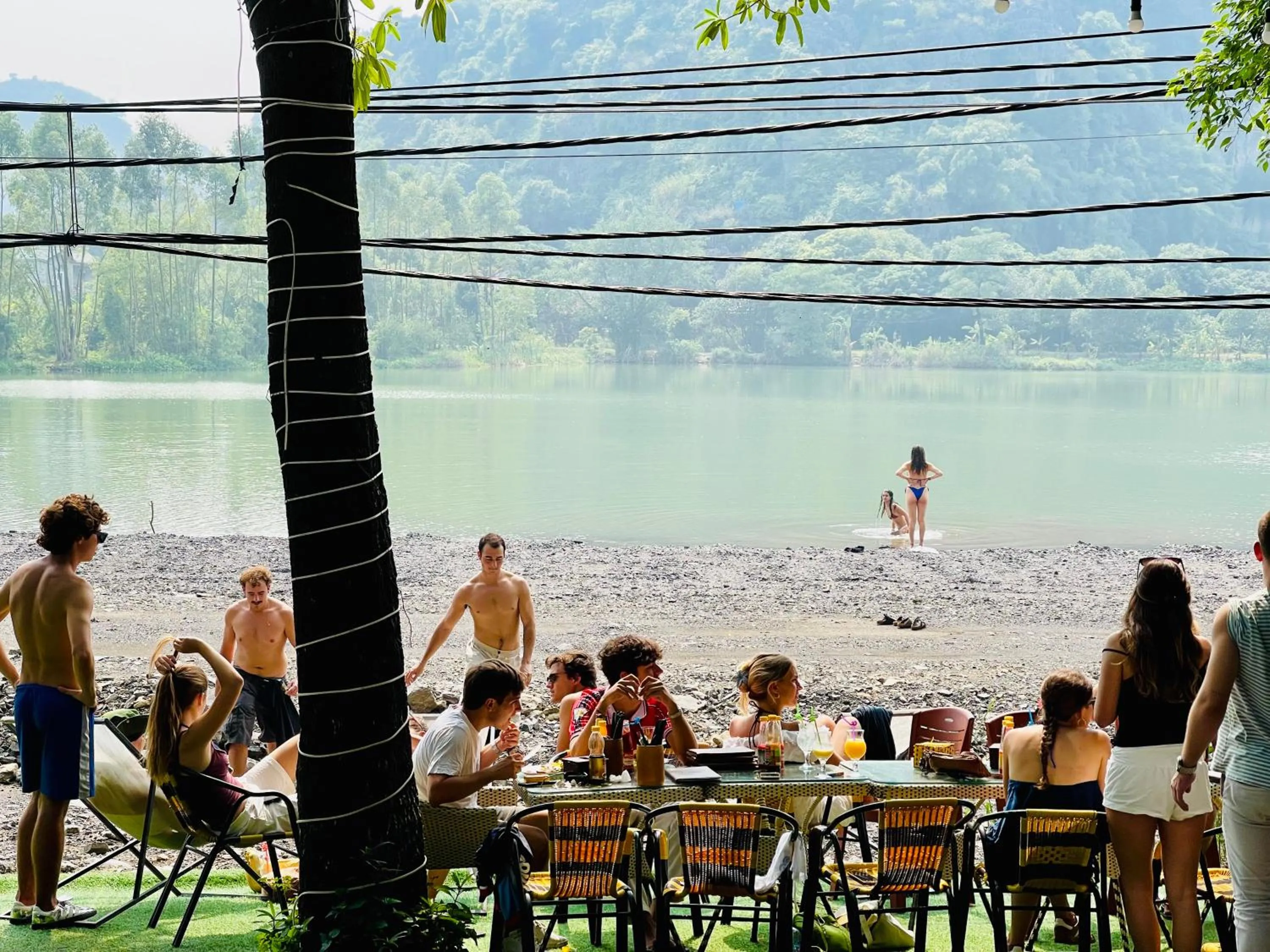 People in Trang An Lotus Lake Homestay