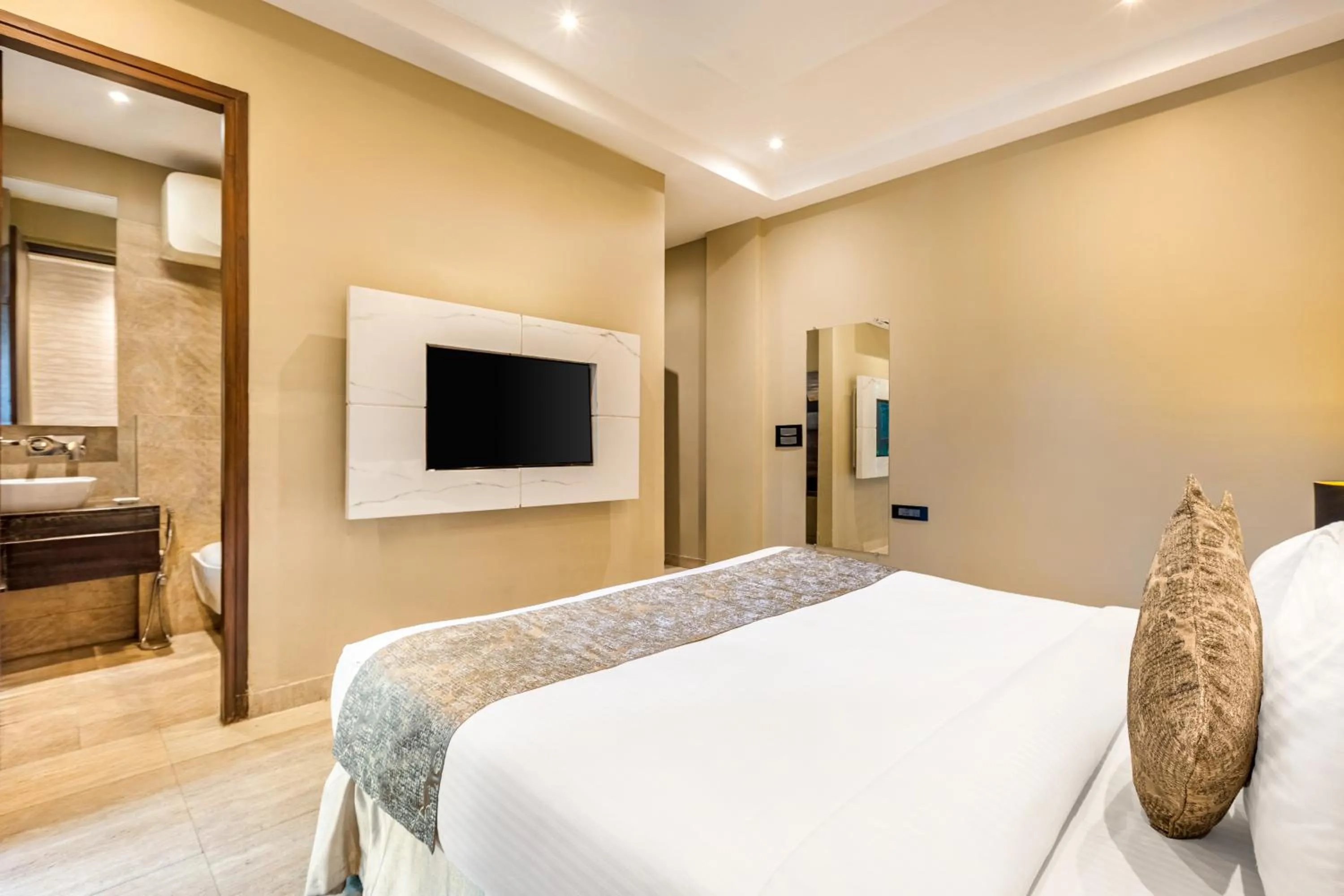 Bedroom, Bed in Sterling Palm Bliss Wellness Resort, Rishikesh