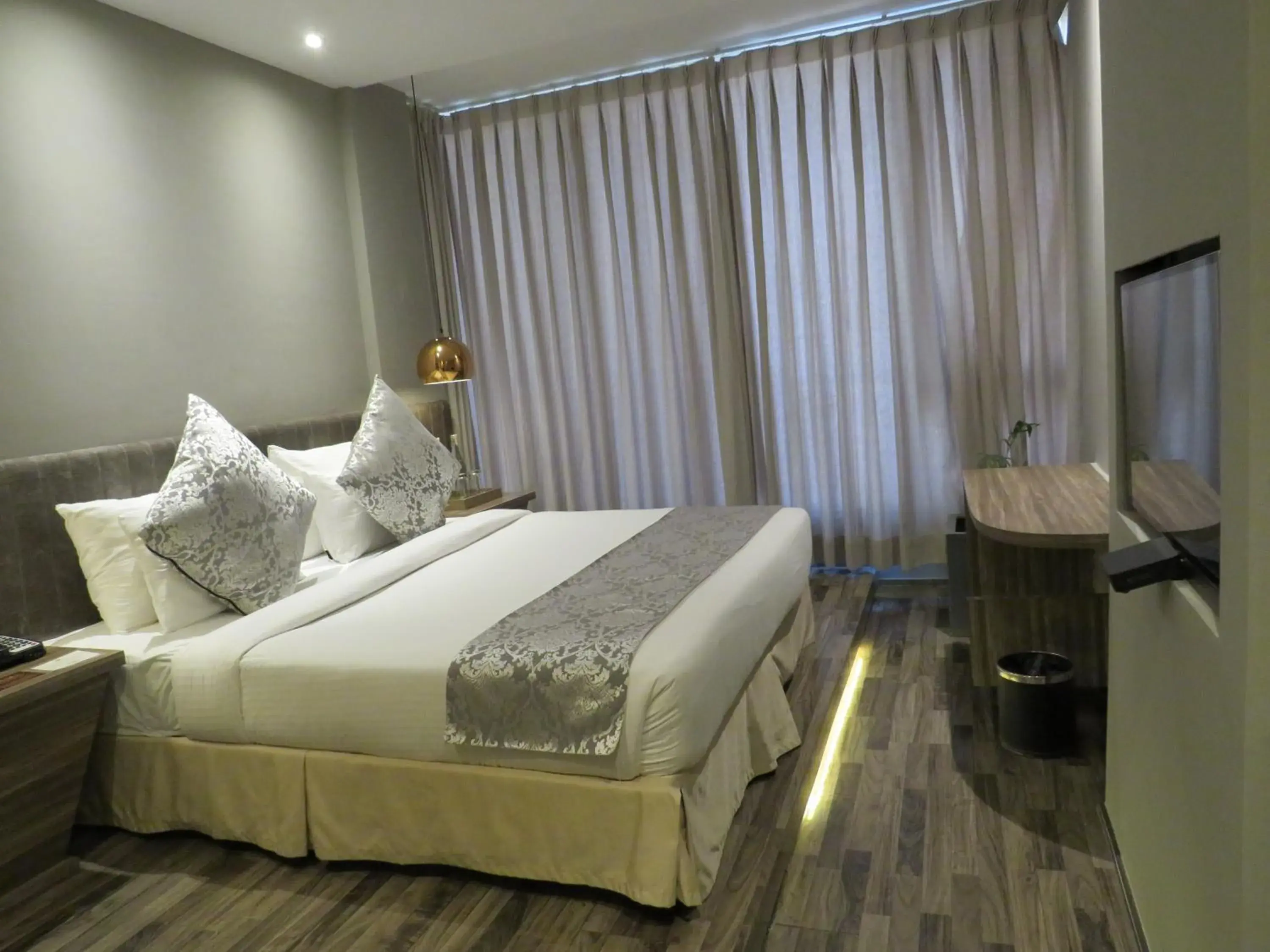 Bedroom, Bed in Sterling Palm Bliss - Rishikesh Bedroom, Bed in Sterling Palm Bliss - Rishikesh