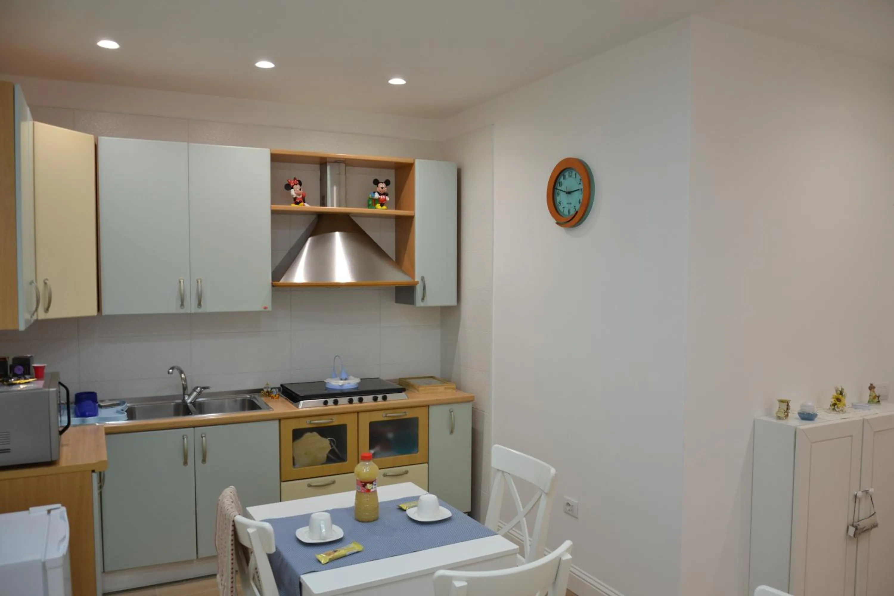 Dining area in B&B Coffee and City Pompei