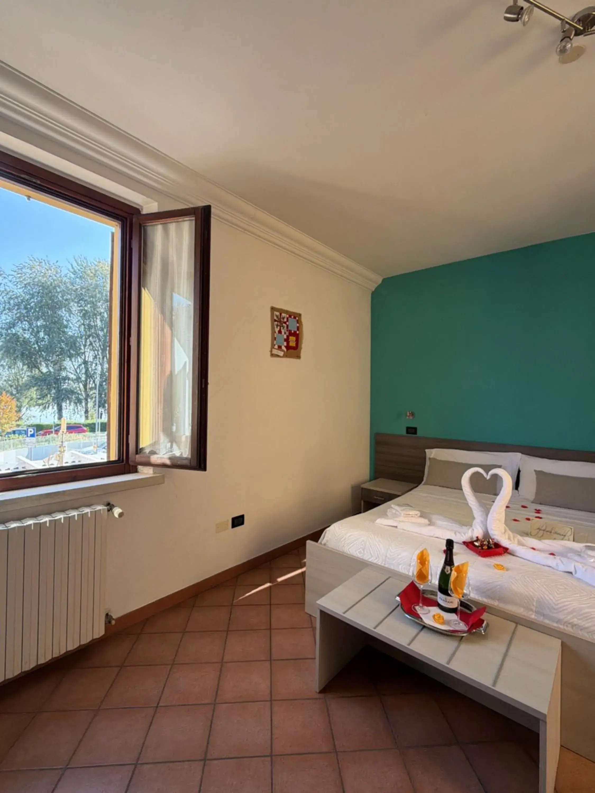 Deluxe Double or Twin Room with Lake View - single occupancy in Residenza Bibiena Deluxe Double or Twin Room with Lake View - single occupancy in Residenza Bibiena