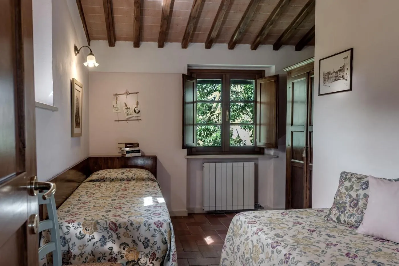 Photo of the whole room, Bed in Borgo Al Cerro