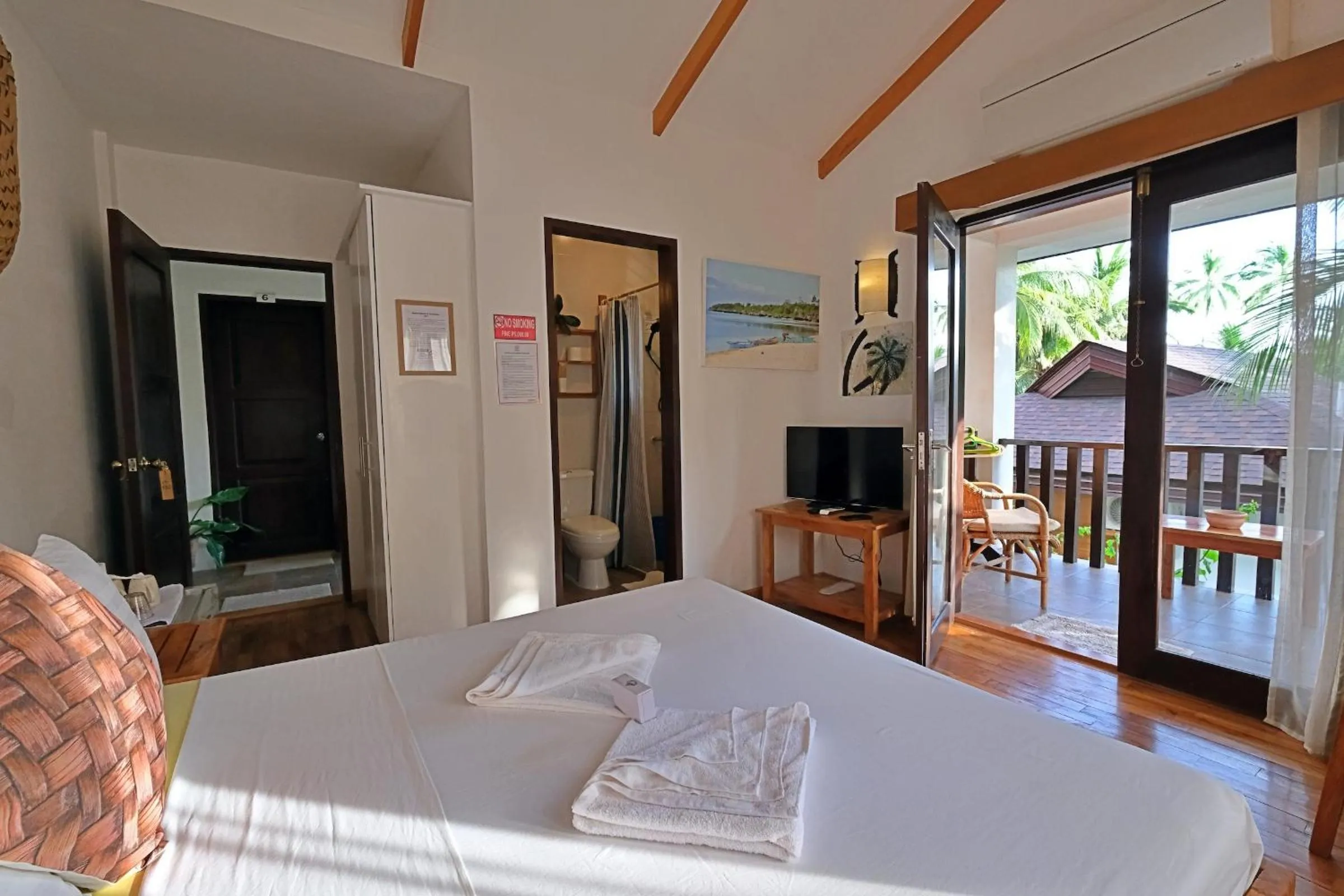 Bed in White Villas Resort