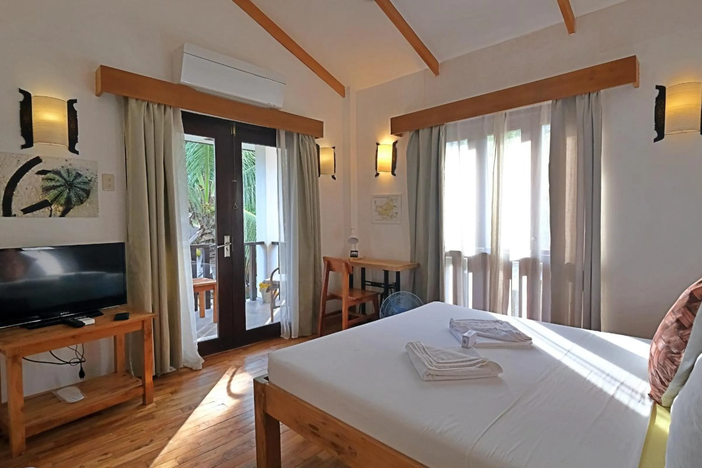 Bed in White Villas Resort