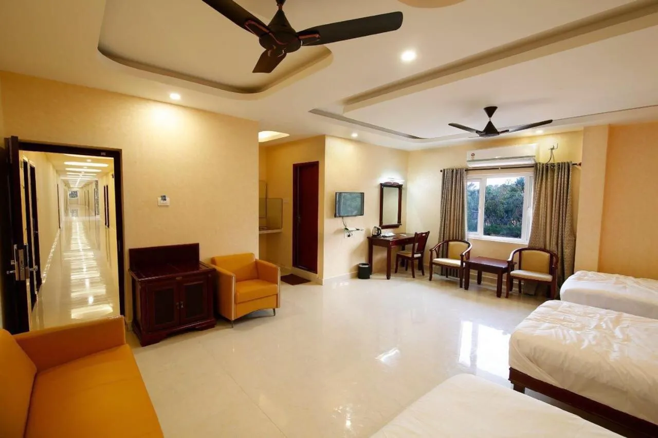 RB GRAND RESIDENCY