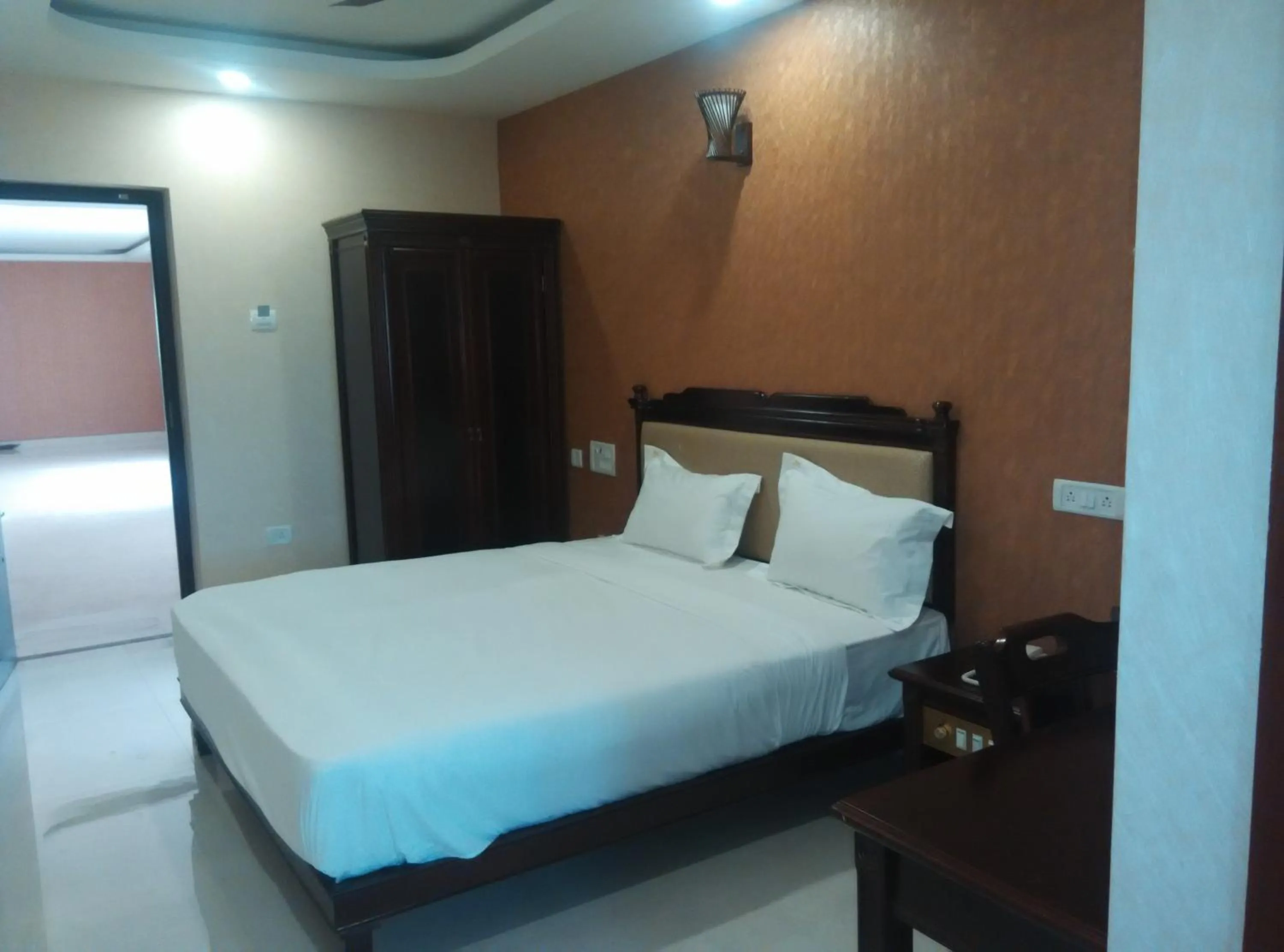 RB GRAND RESIDENCY