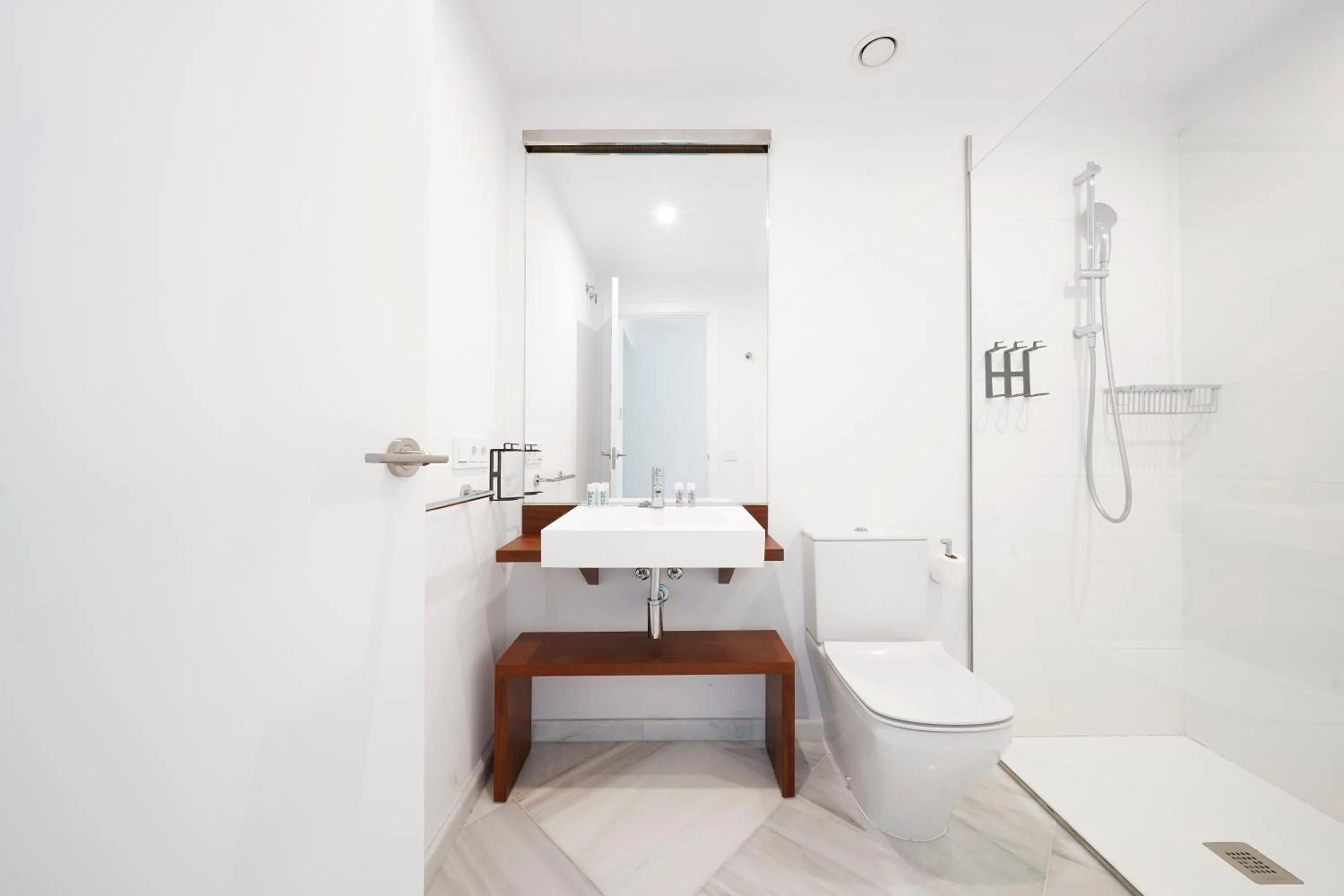 Bathroom in Numa Seville Molina