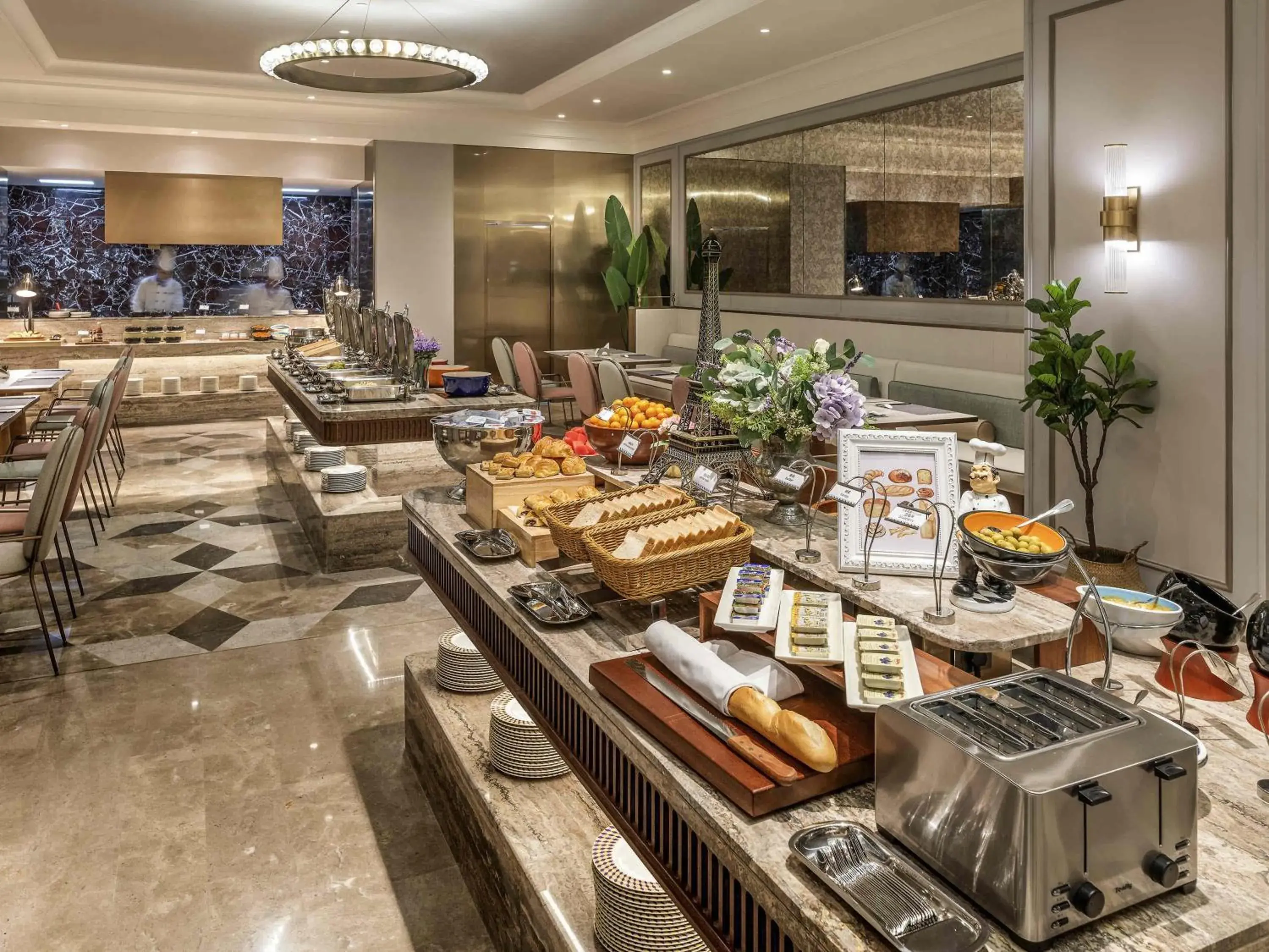 Restaurant/places to eat in Mercure Hangzhou Xixi Wetland Restaurant/places to eat in Mercure Hangzhou Xixi Wetland