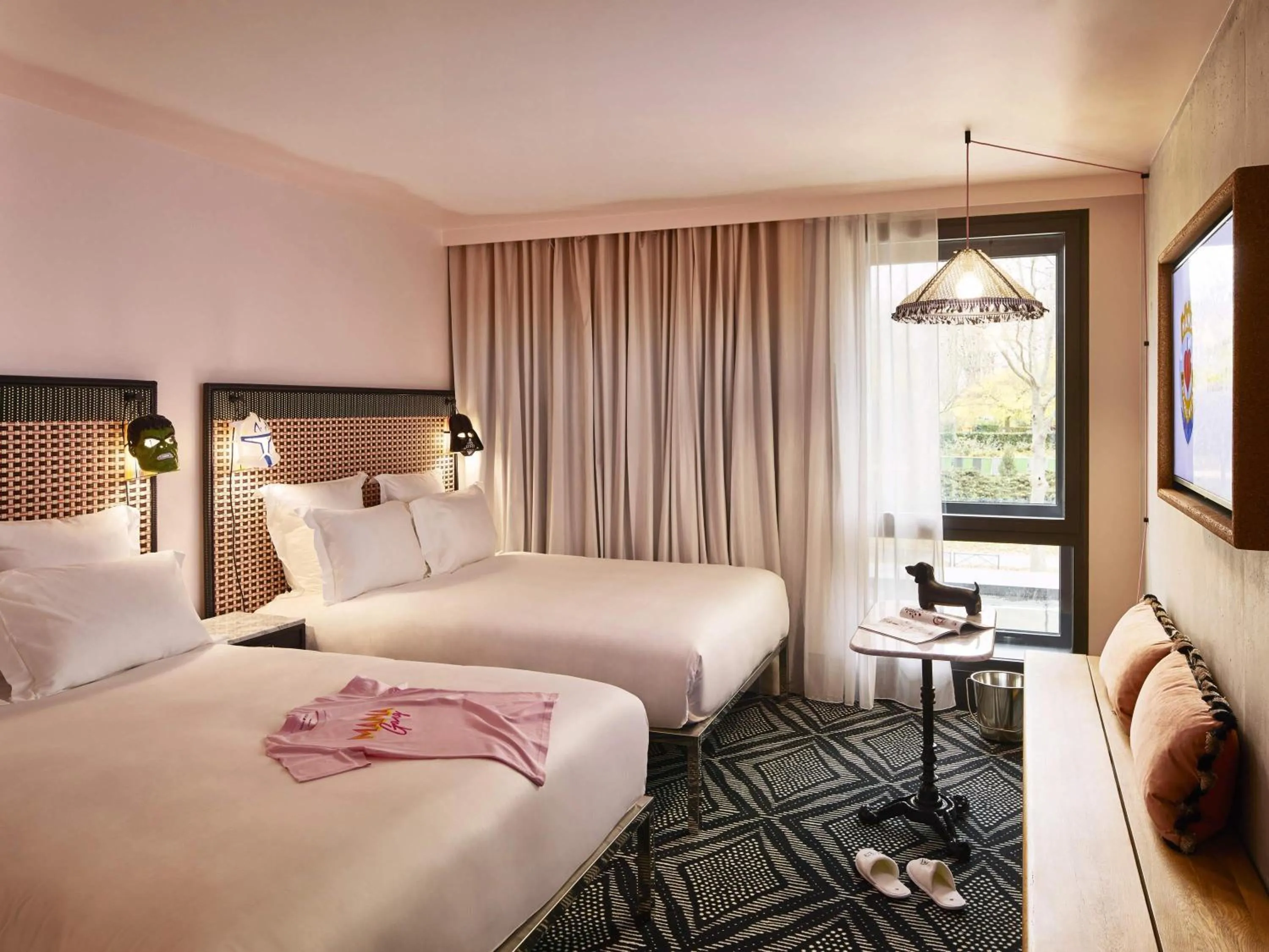 Bedroom, Bed in Mama Shelter Paris West