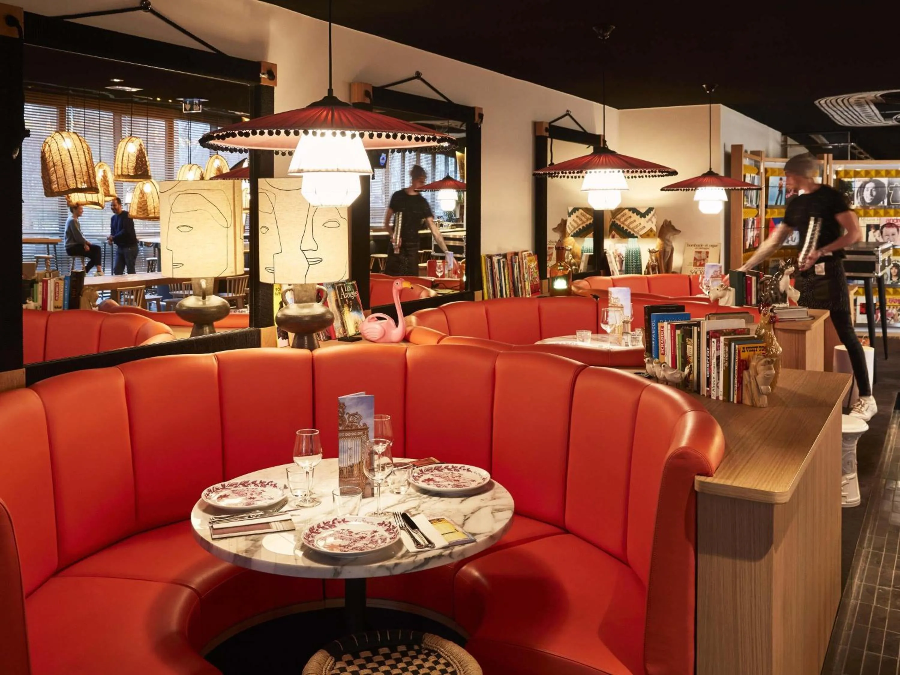 Restaurant/places to eat in Mama Shelter Paris West