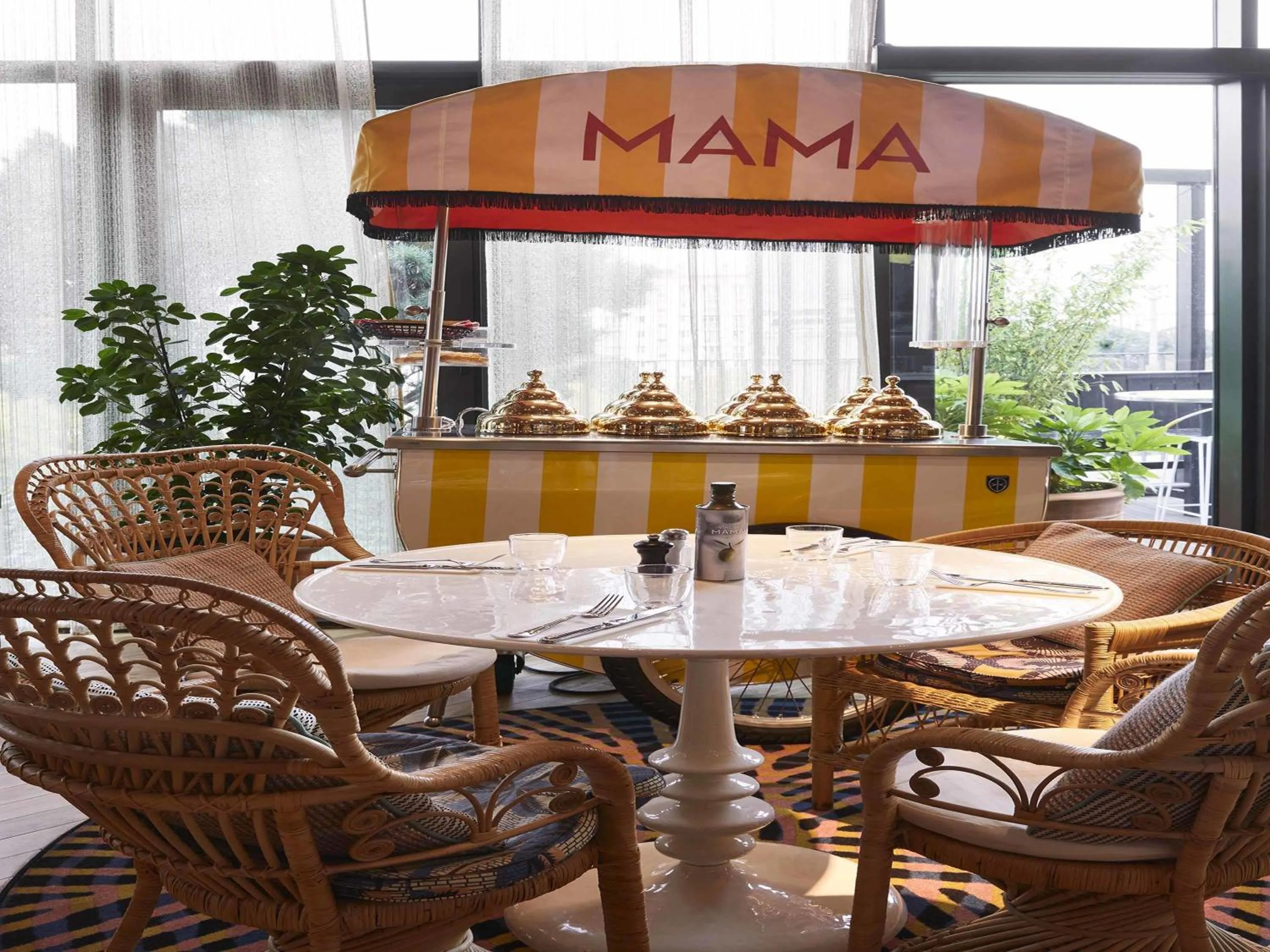 Restaurant/places to eat in Mama Shelter Paris West