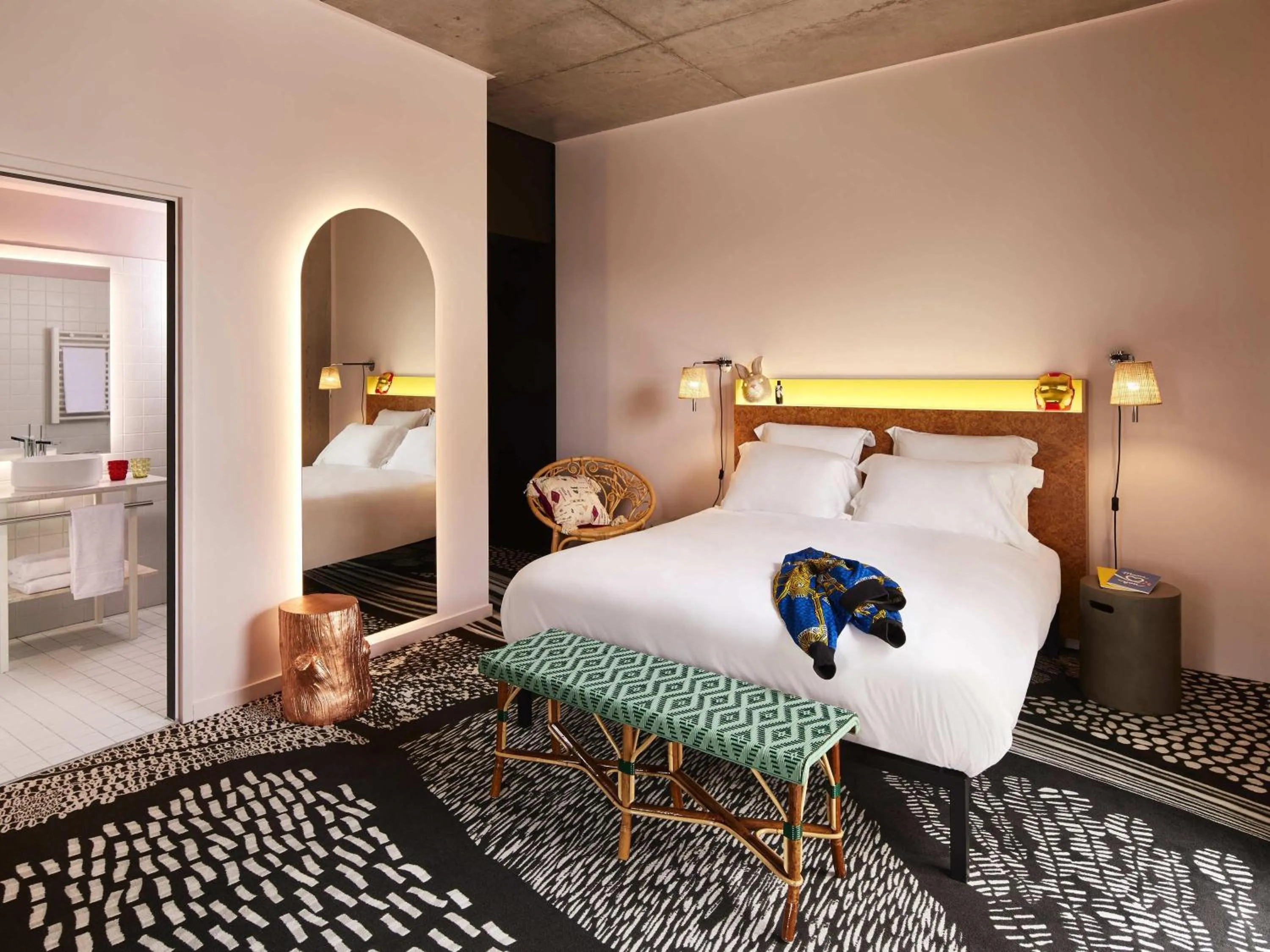 Bedroom, Bed in Mama Shelter Lille