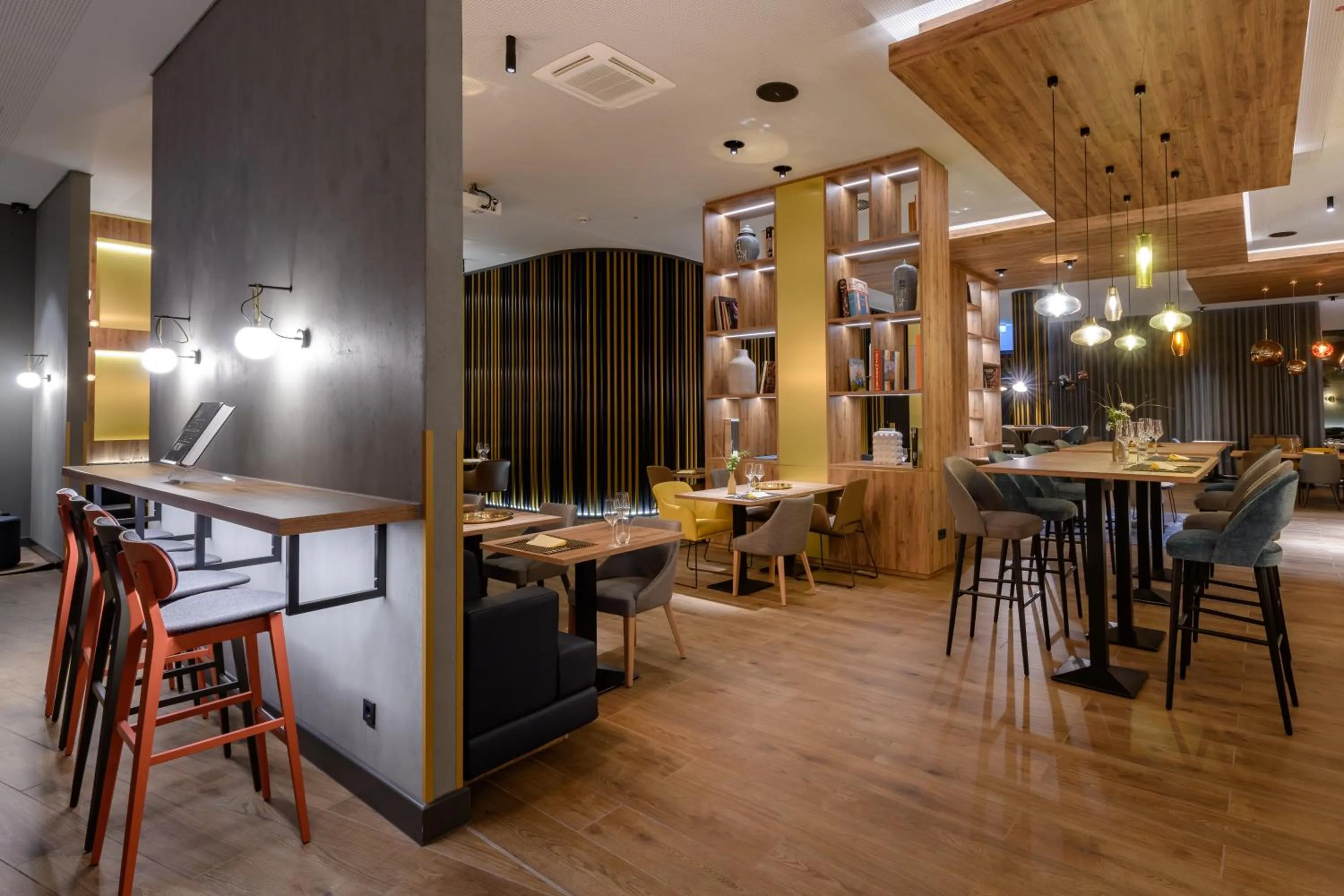 Restaurant/places to eat in Novotel Regensburg Zentrum