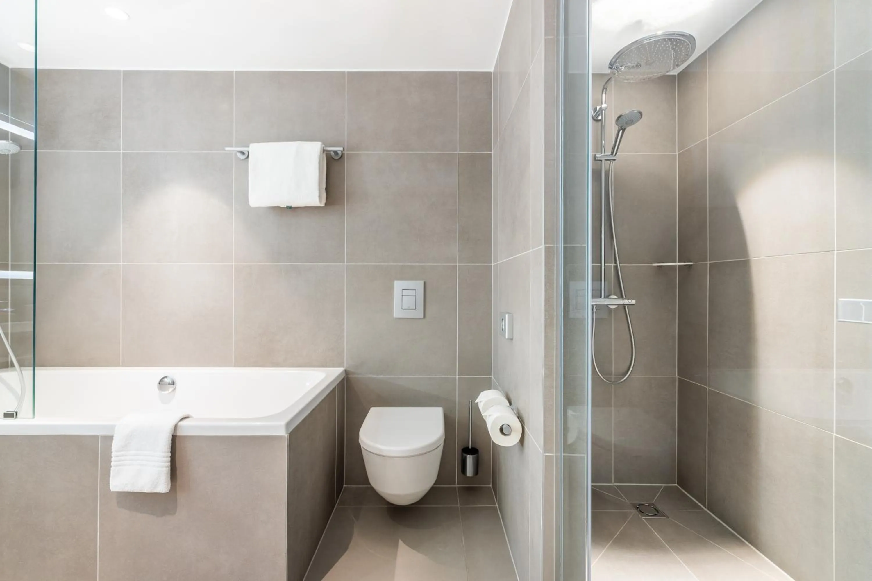 Shower in Novotel Regensburg Zentrum