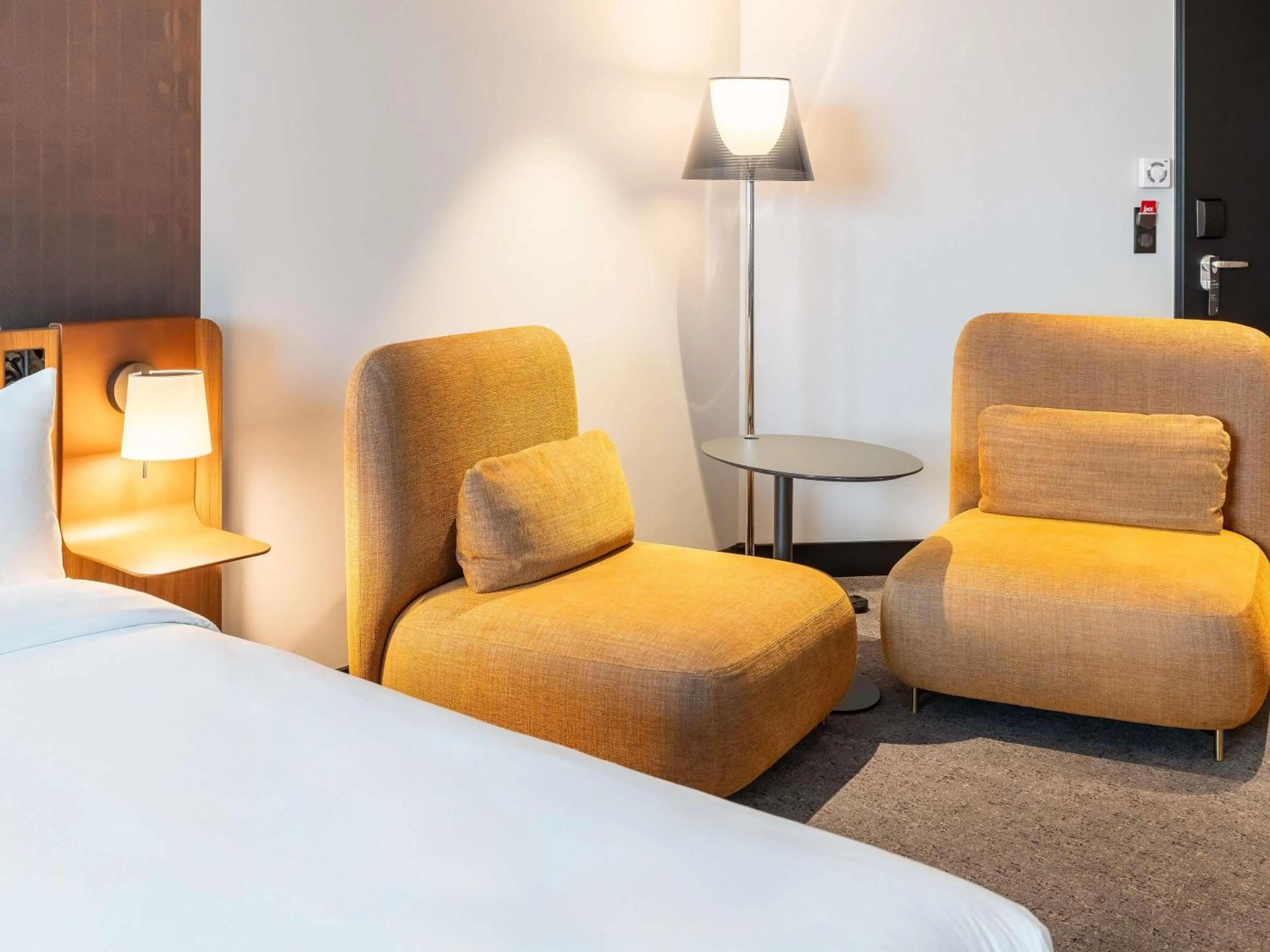 Bedroom, Bed in Novotel Regensburg Zentrum