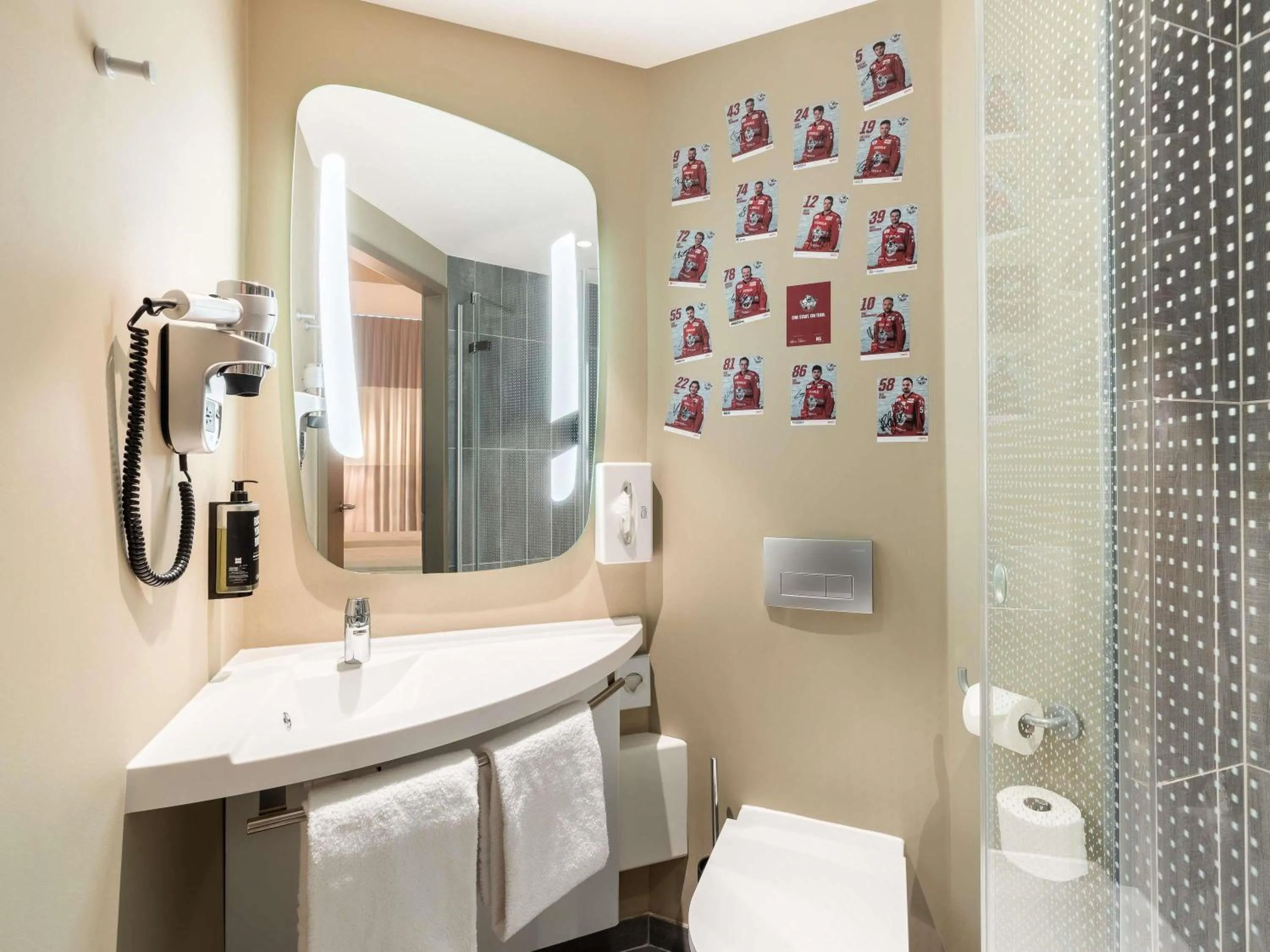 Bedroom in ibis Regensburg Zentrum