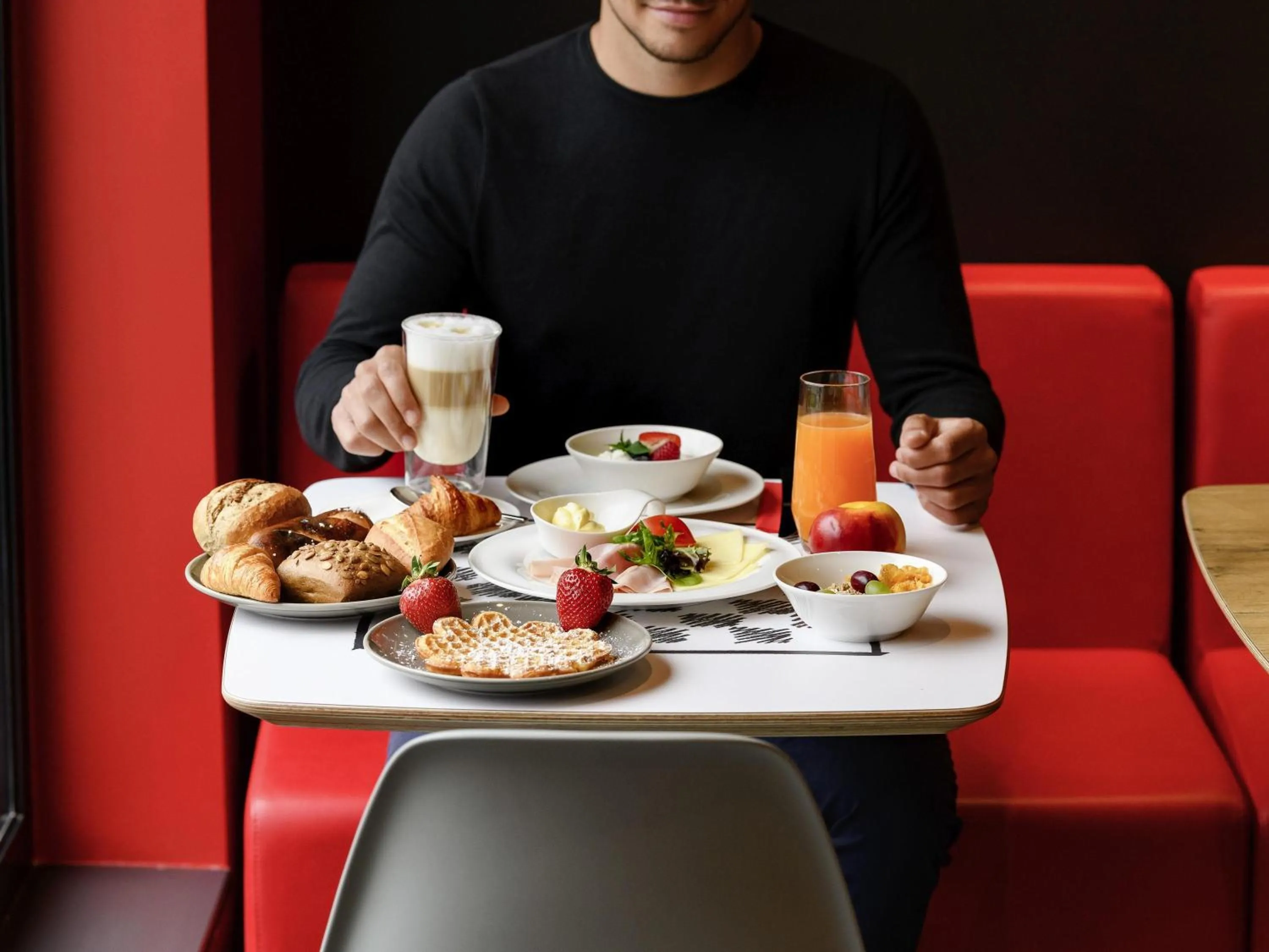 Breakfast in ibis Regensburg Zentrum