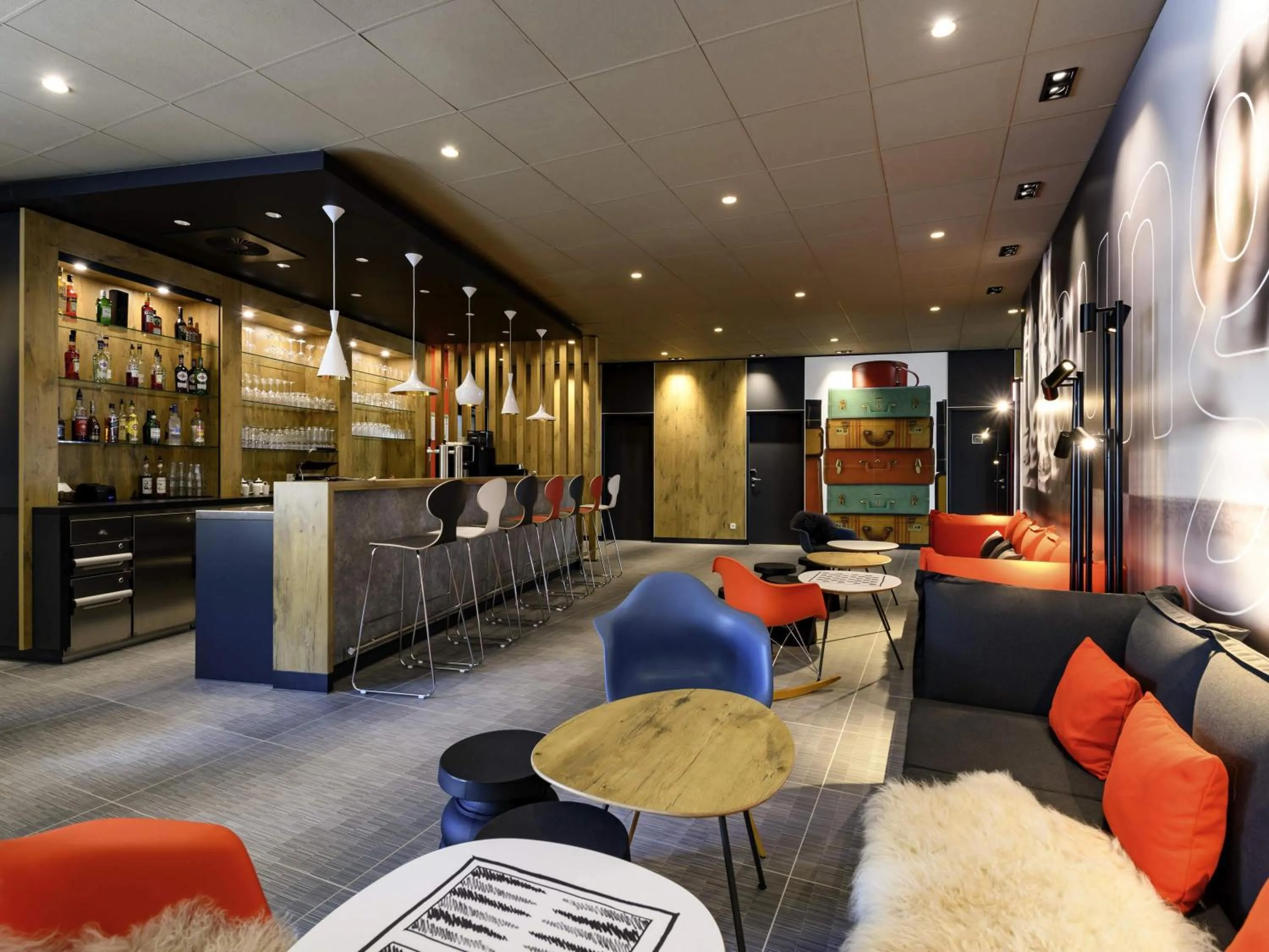 Lounge or bar in ibis Regensburg Zentrum