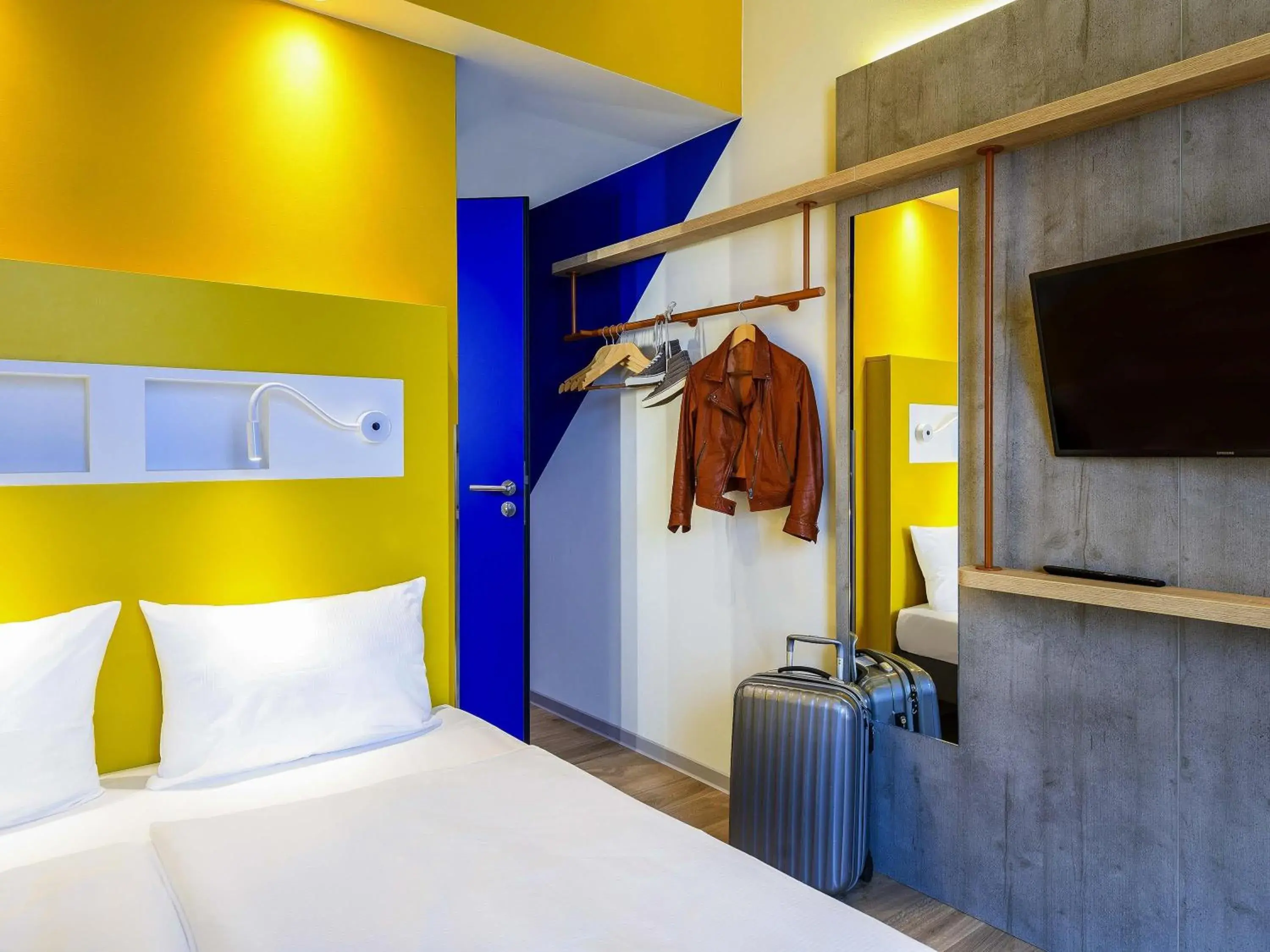 Bedroom, Bed in ibis budget Bremen City Center Bedroom, Bed in ibis budget Bremen City Center