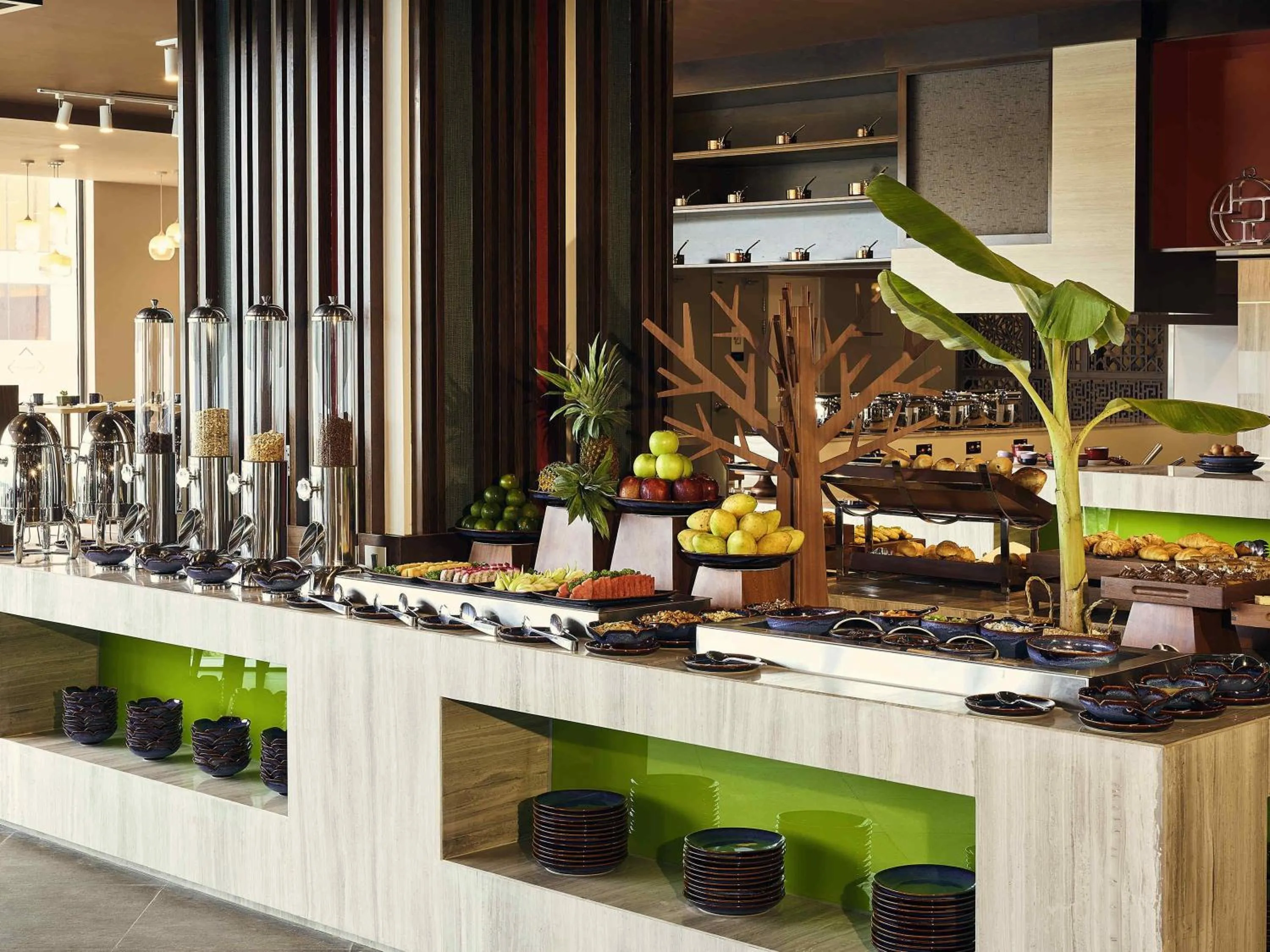 Restaurant/places to eat in Novotel Hanoi Thai Ha