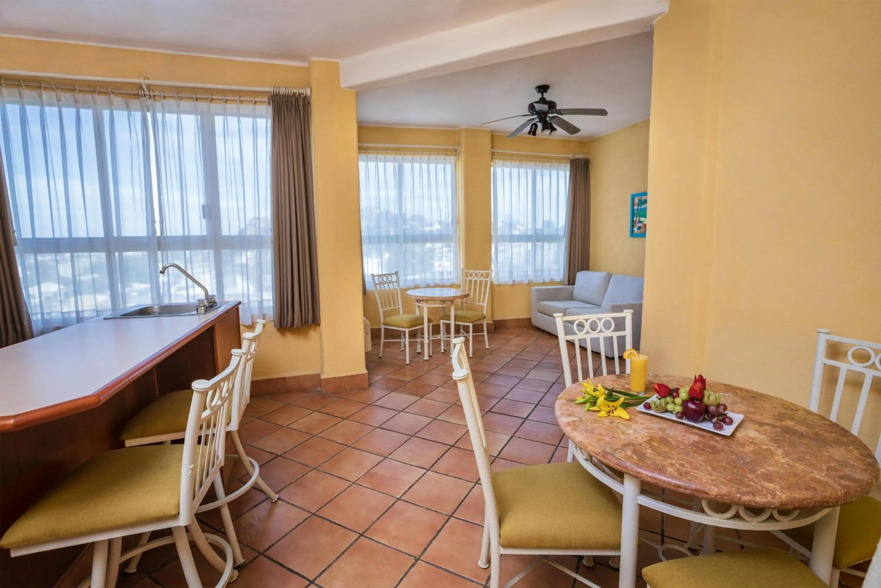 Photo of the whole room in Best Western Posada Freeman