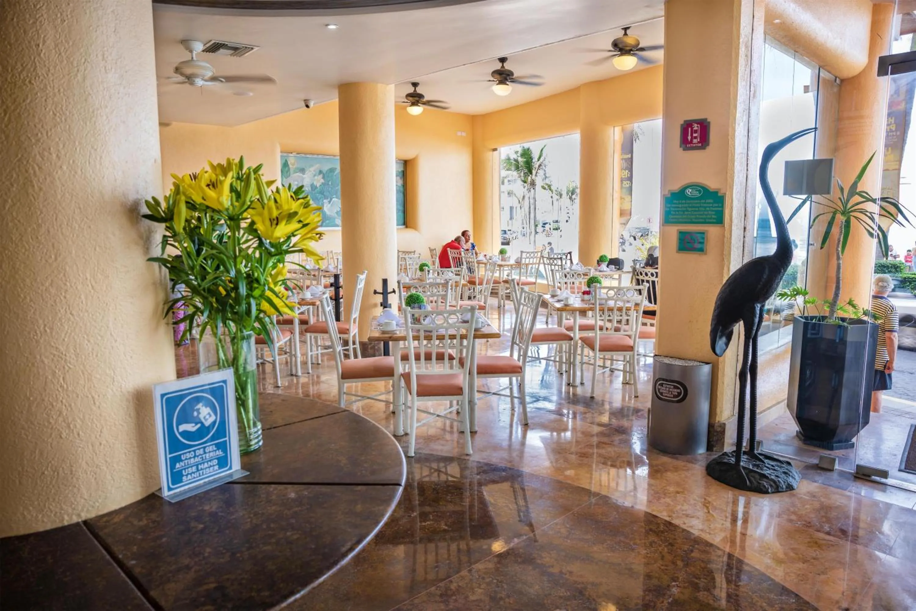 Restaurant/places to eat in Best Western Posada Freeman