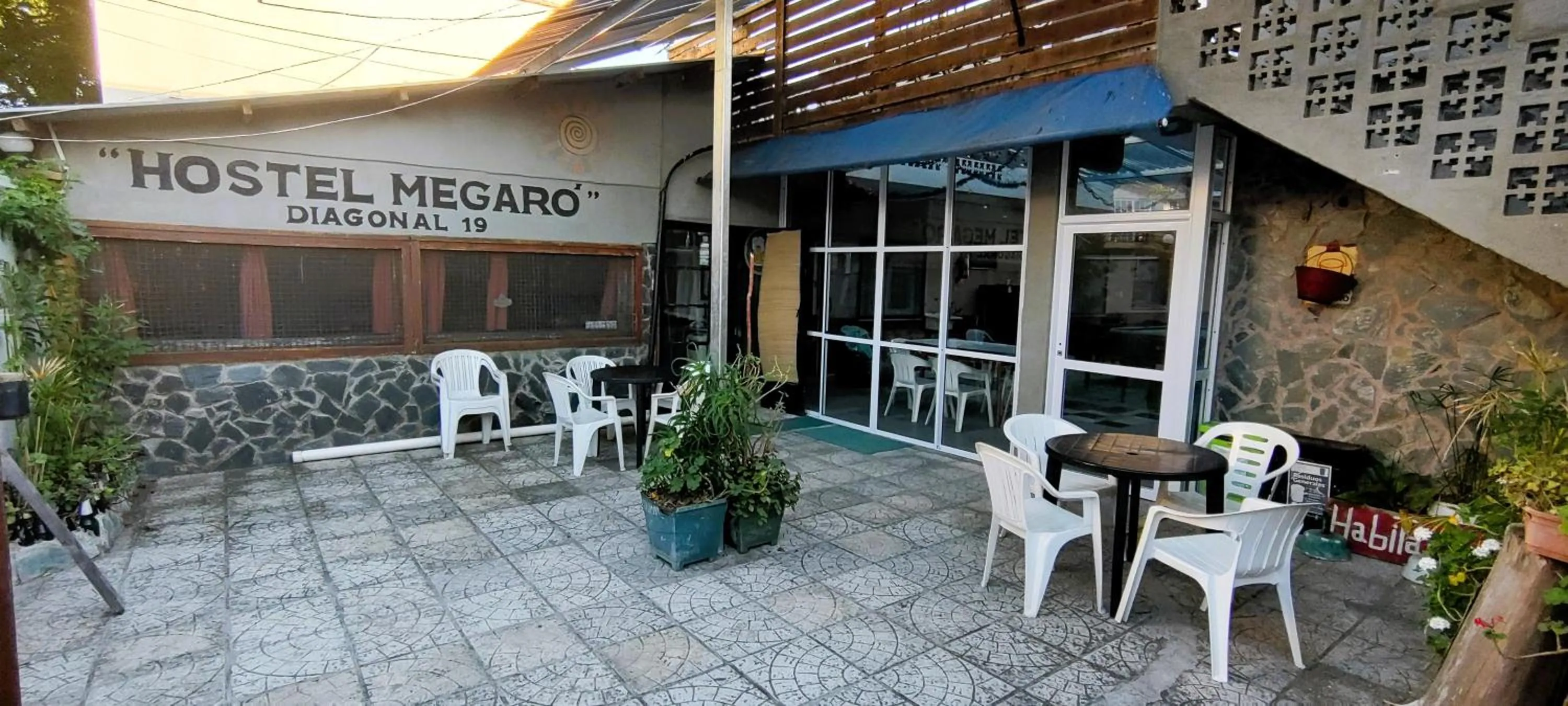 Facade/entrance in Hostel Megaró