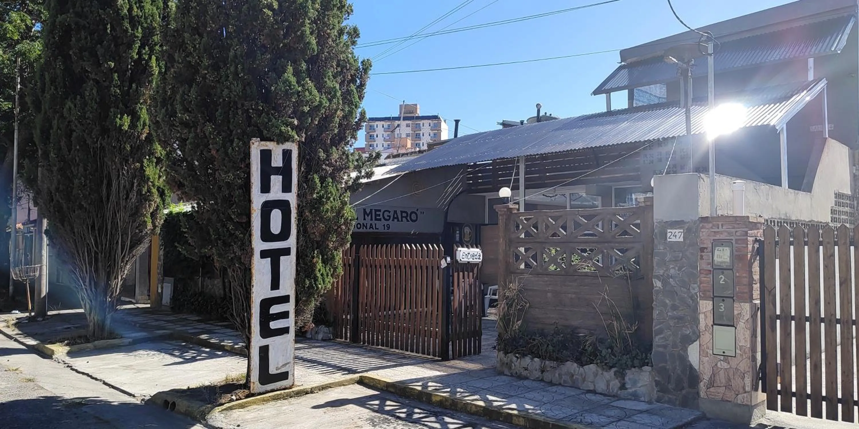 Facade/entrance in Hostel Megaró