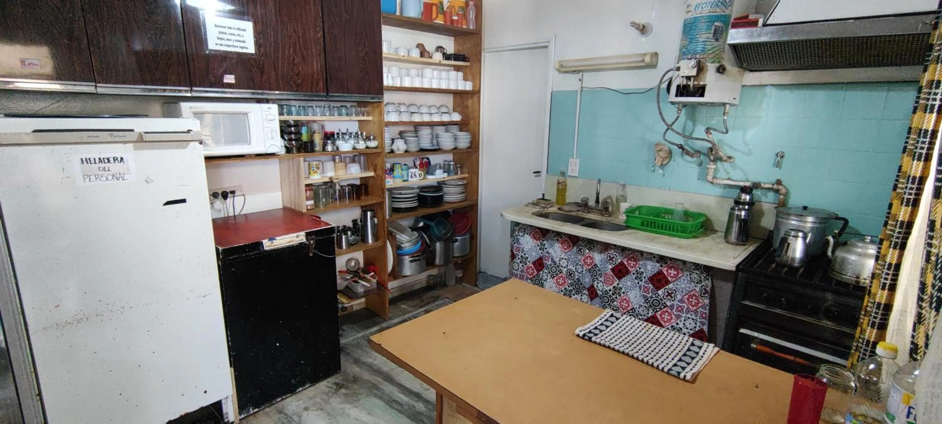 Kitchen or kitchenette in Hostel Megaró