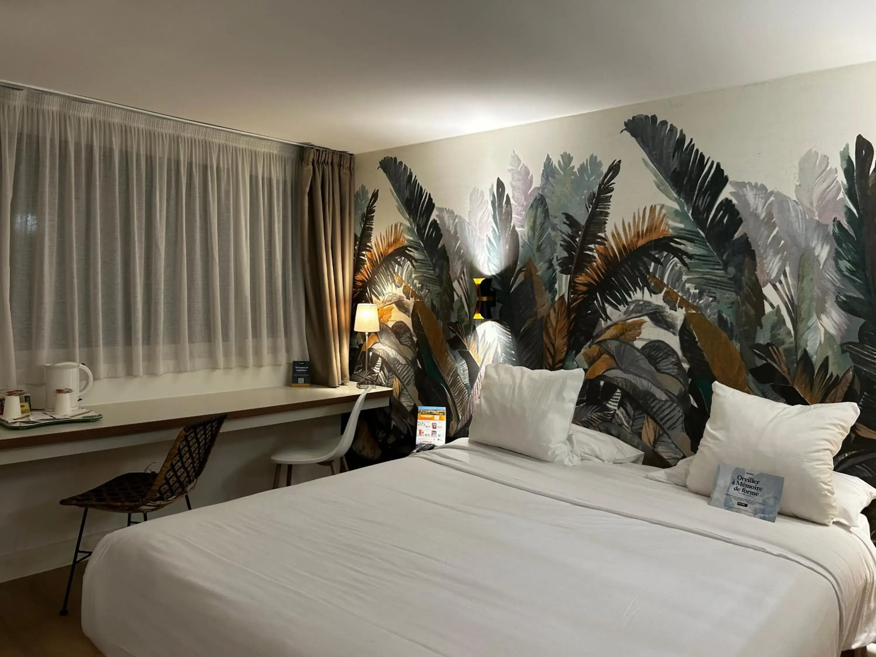 Property building, Bed in Kyriad Carcassonne - Aéroport Property building, Bed in Kyriad Carcassonne - Aéroport