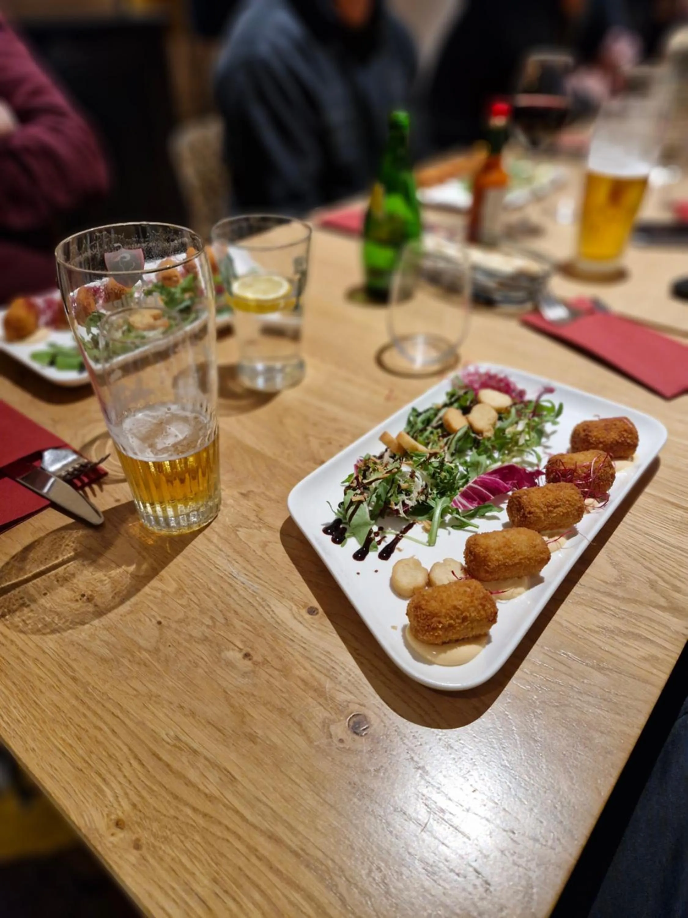 Restaurant/places to eat in Kyriad Carcassonne - Aéroport