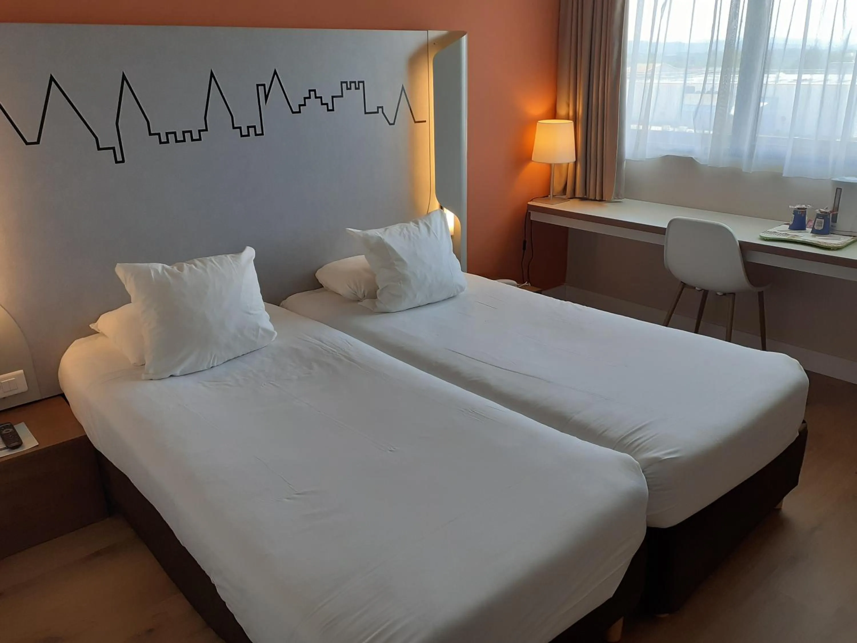 Bedroom, Bed in Kyriad Carcassonne - Aéroport