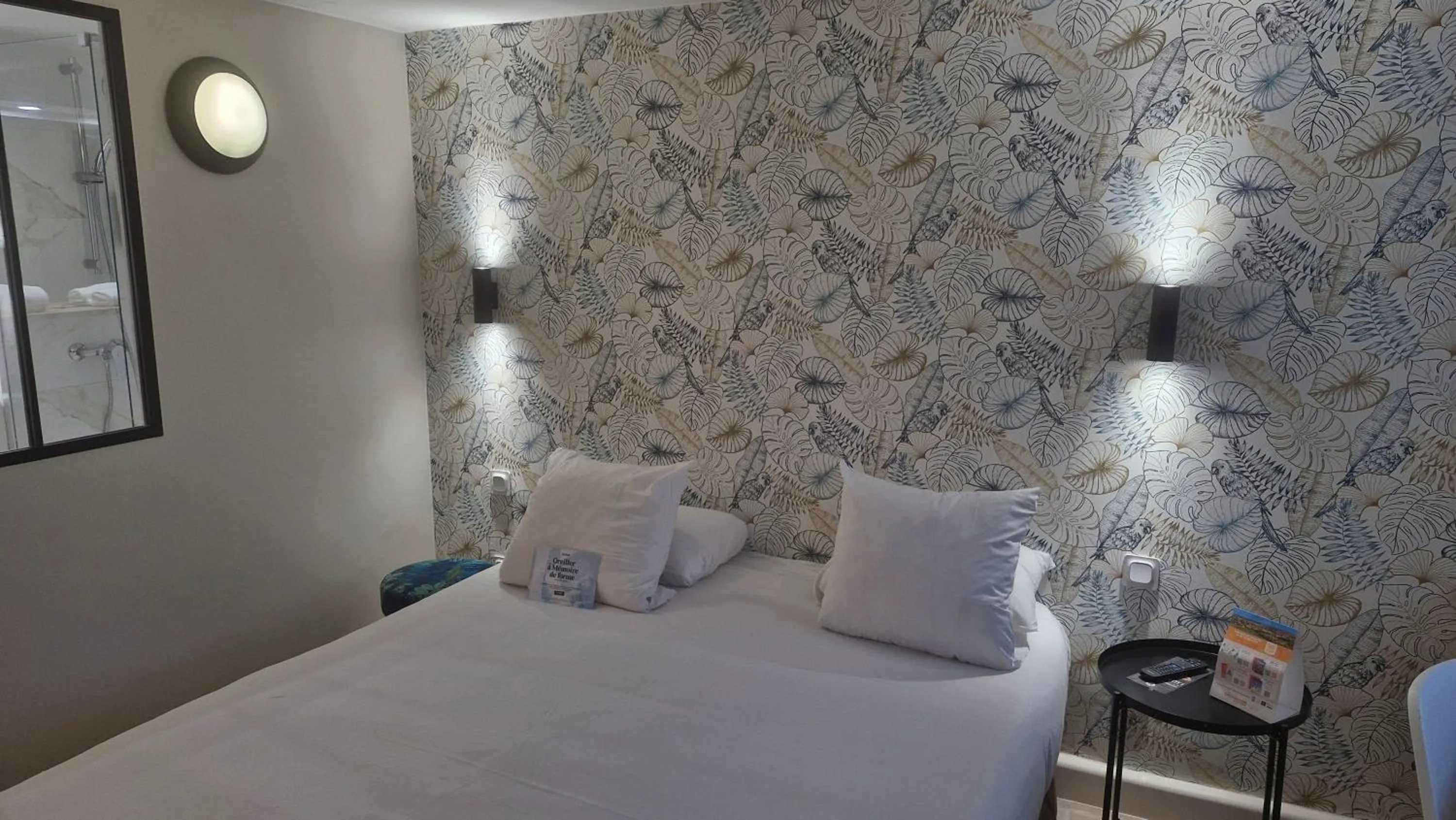 Bedroom, Bed in Kyriad Carcassonne - Aéroport