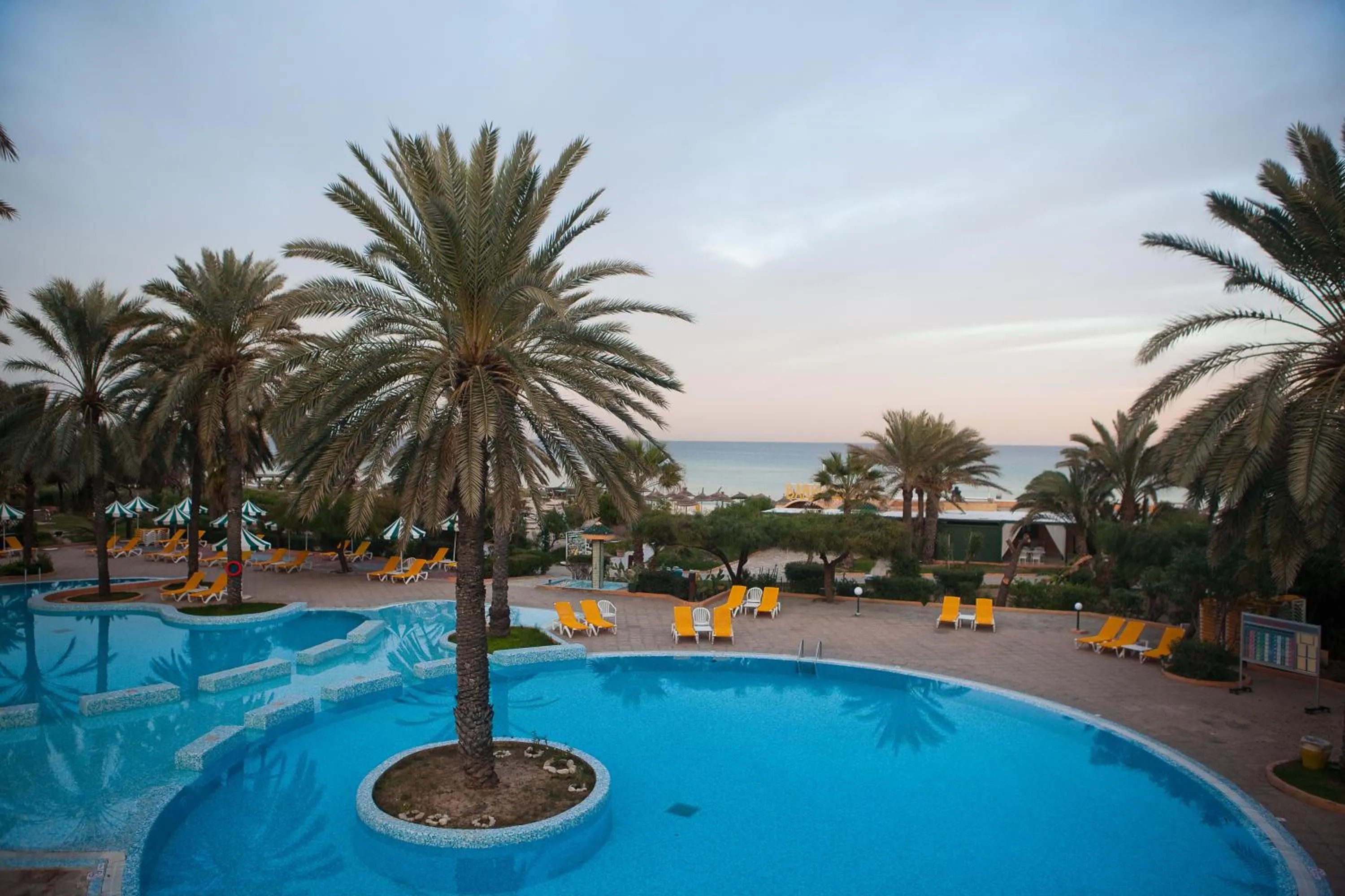 Swimming pool in El Ksar Resort & Thalasso
