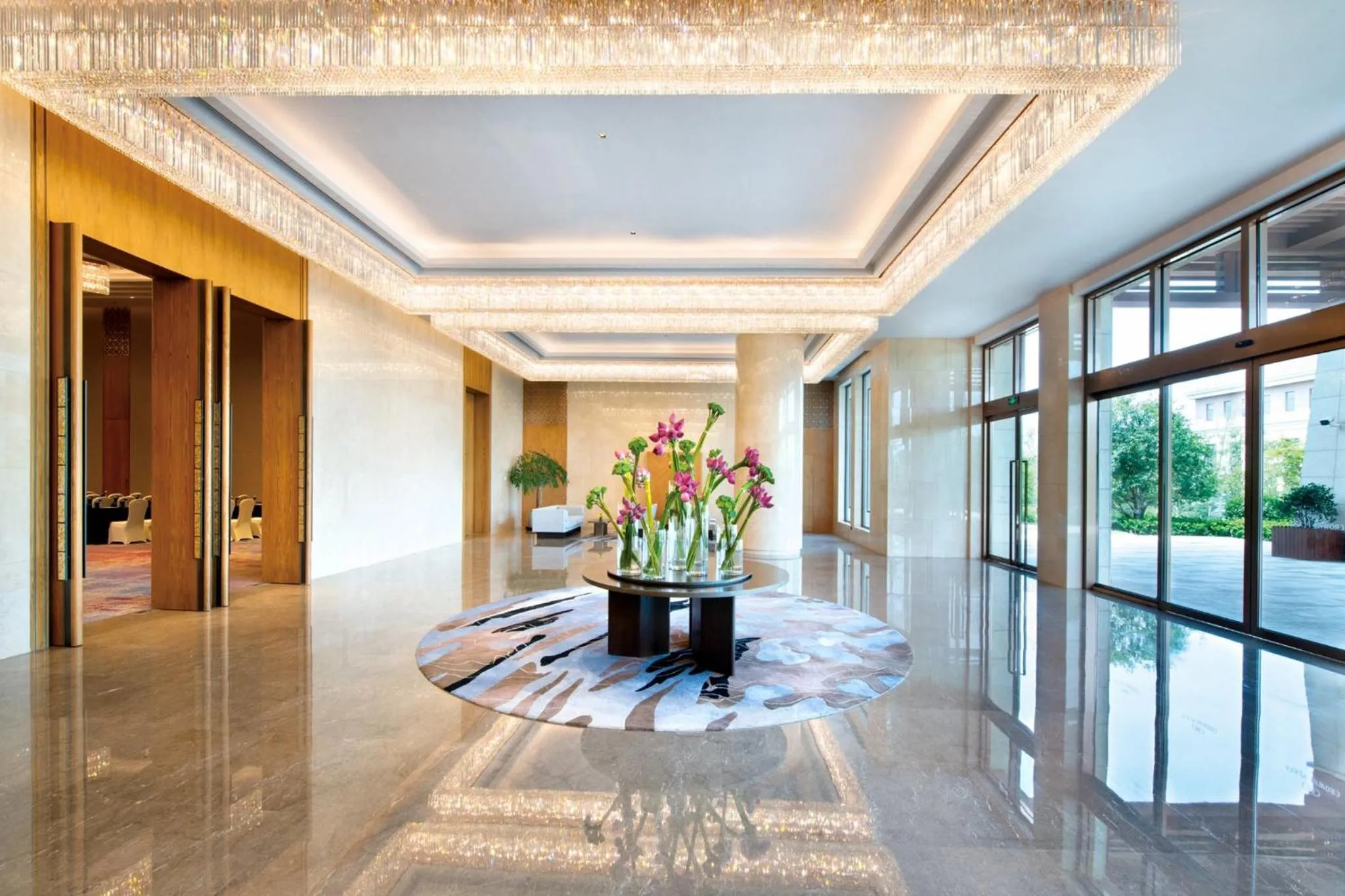 Meeting/conference room in Crowne Plaza Huzhou by IHG