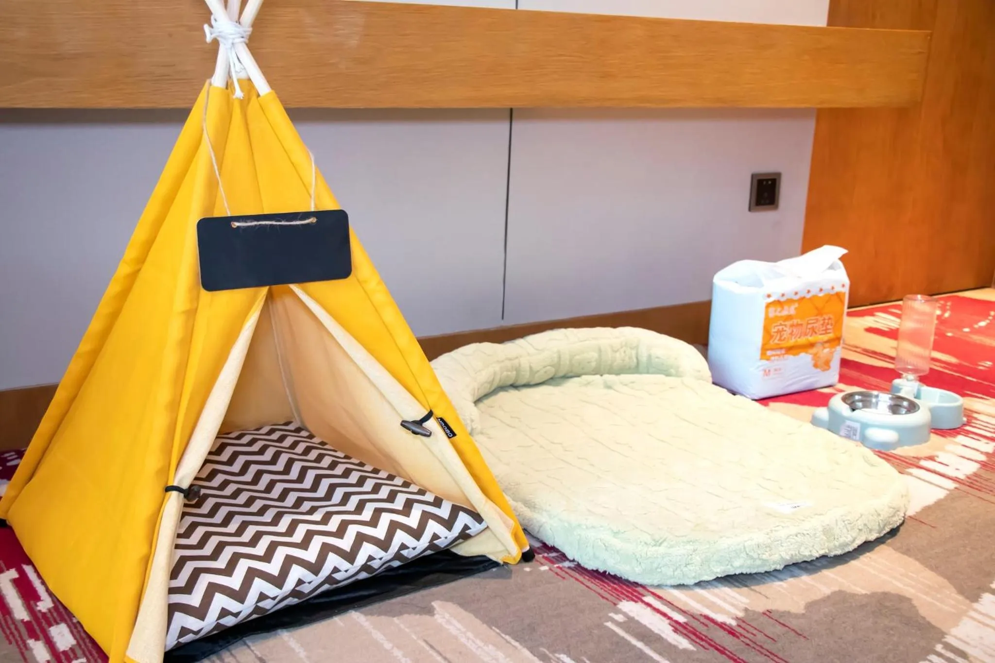 Photo of the whole room, Bed in Crowne Plaza Huzhou by IHG