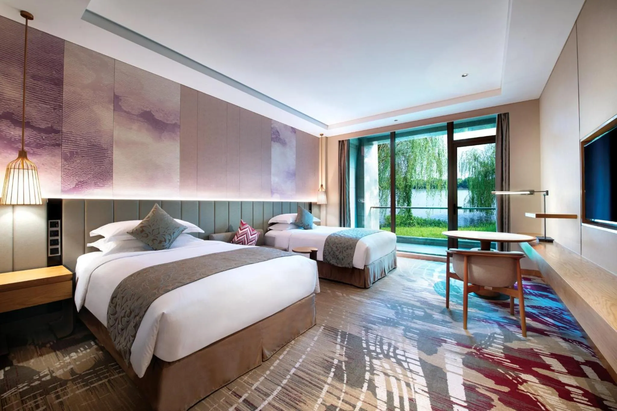 Photo of the whole room, Bed in Crowne Plaza Huzhou by IHG