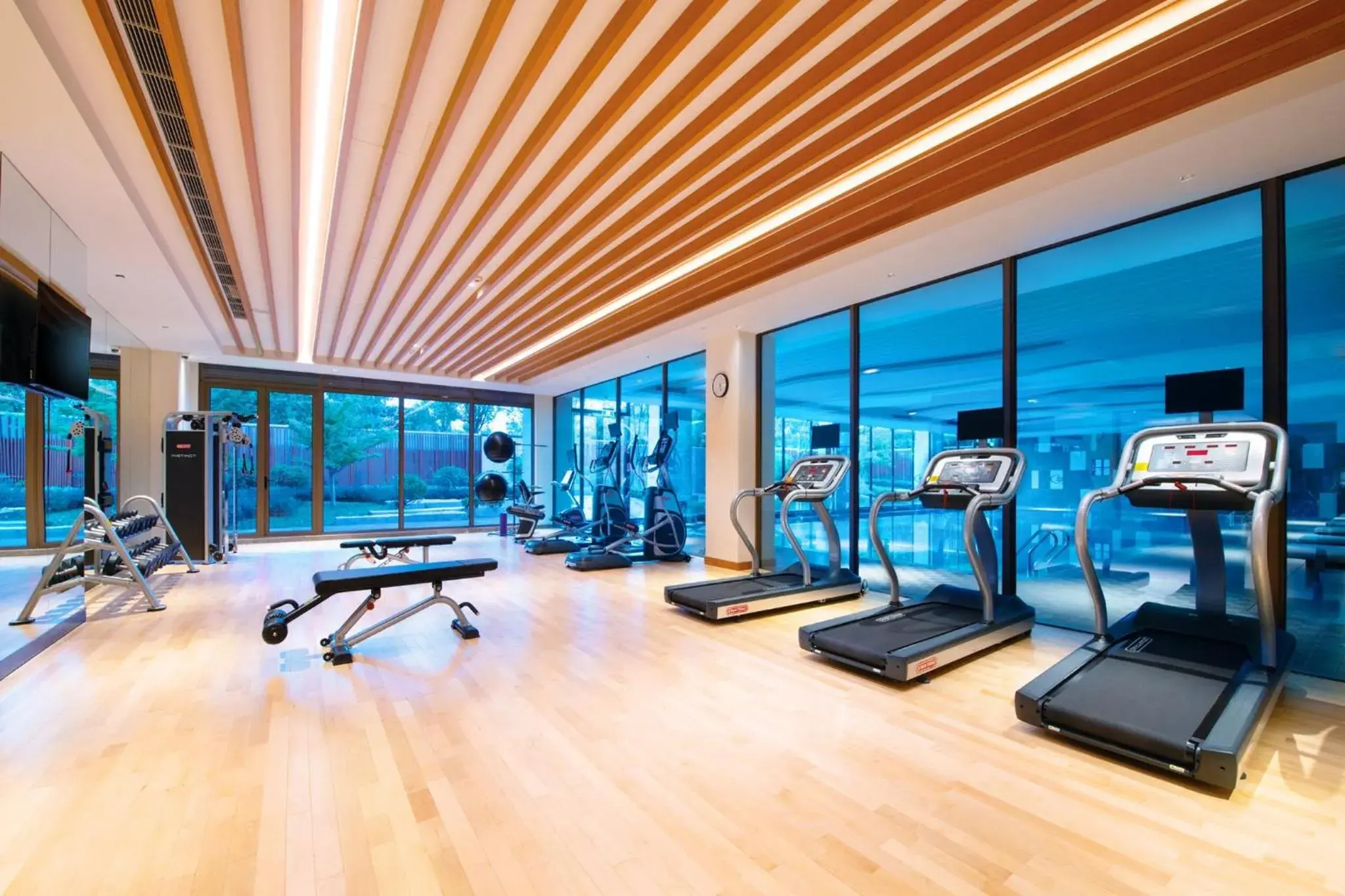 Fitness centre/facilities in Crowne Plaza Huzhou by IHG Fitness centre/facilities in Crowne Plaza Huzhou by IHG