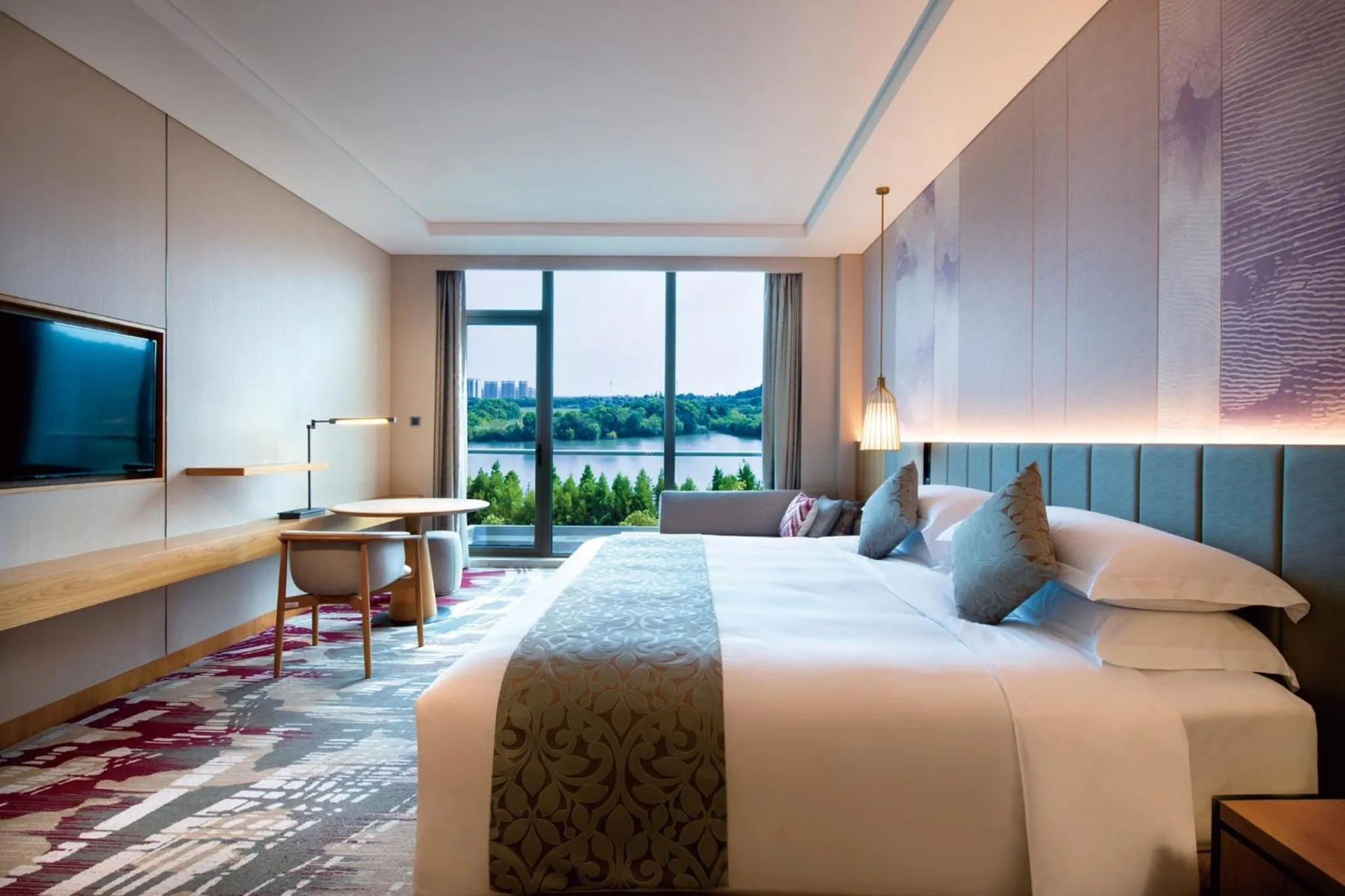 Photo of the whole room, Bed in Crowne Plaza Huzhou by IHG