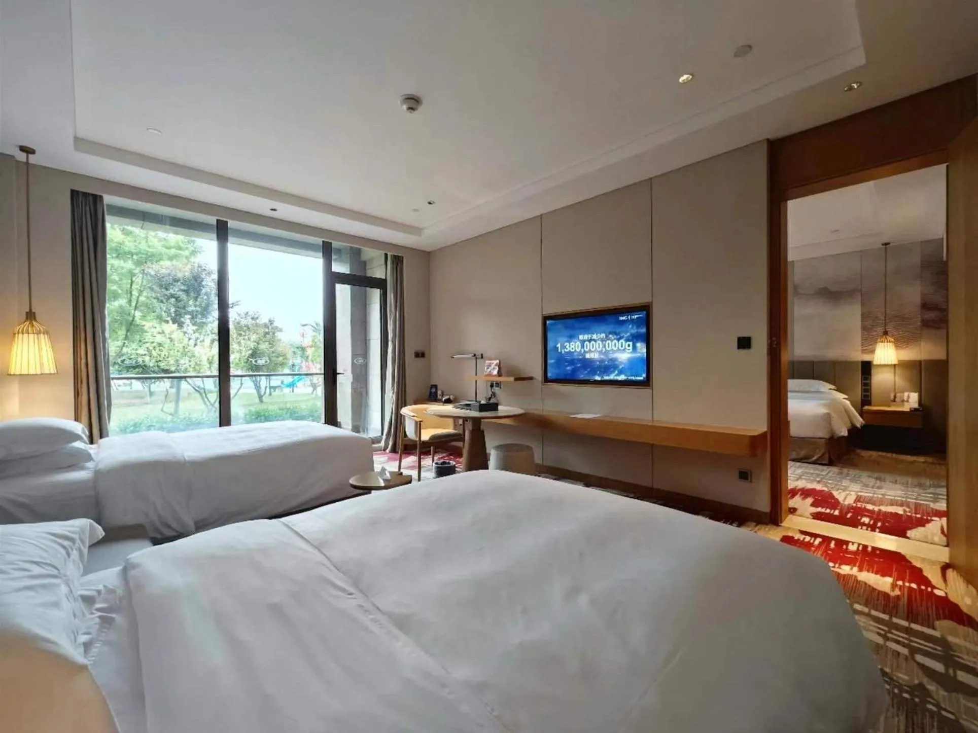 Photo of the whole room, Bed in Crowne Plaza Huzhou by IHG