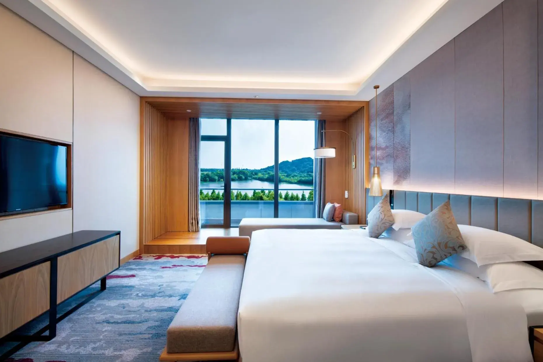 Bedroom, Bed in Crowne Plaza Huzhou by IHG Bedroom, Bed in Crowne Plaza Huzhou by IHG