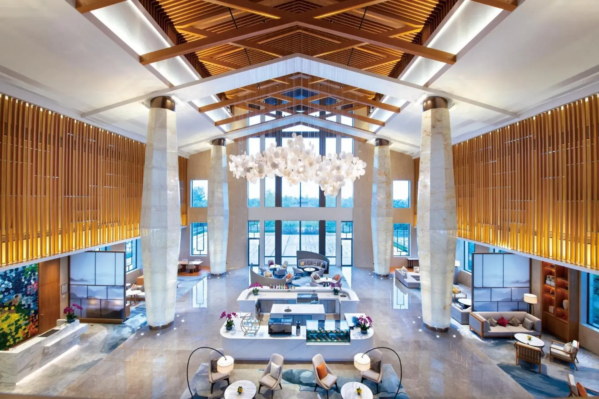 Property building in Crowne Plaza Huzhou by IHG Property building in Crowne Plaza Huzhou by IHG