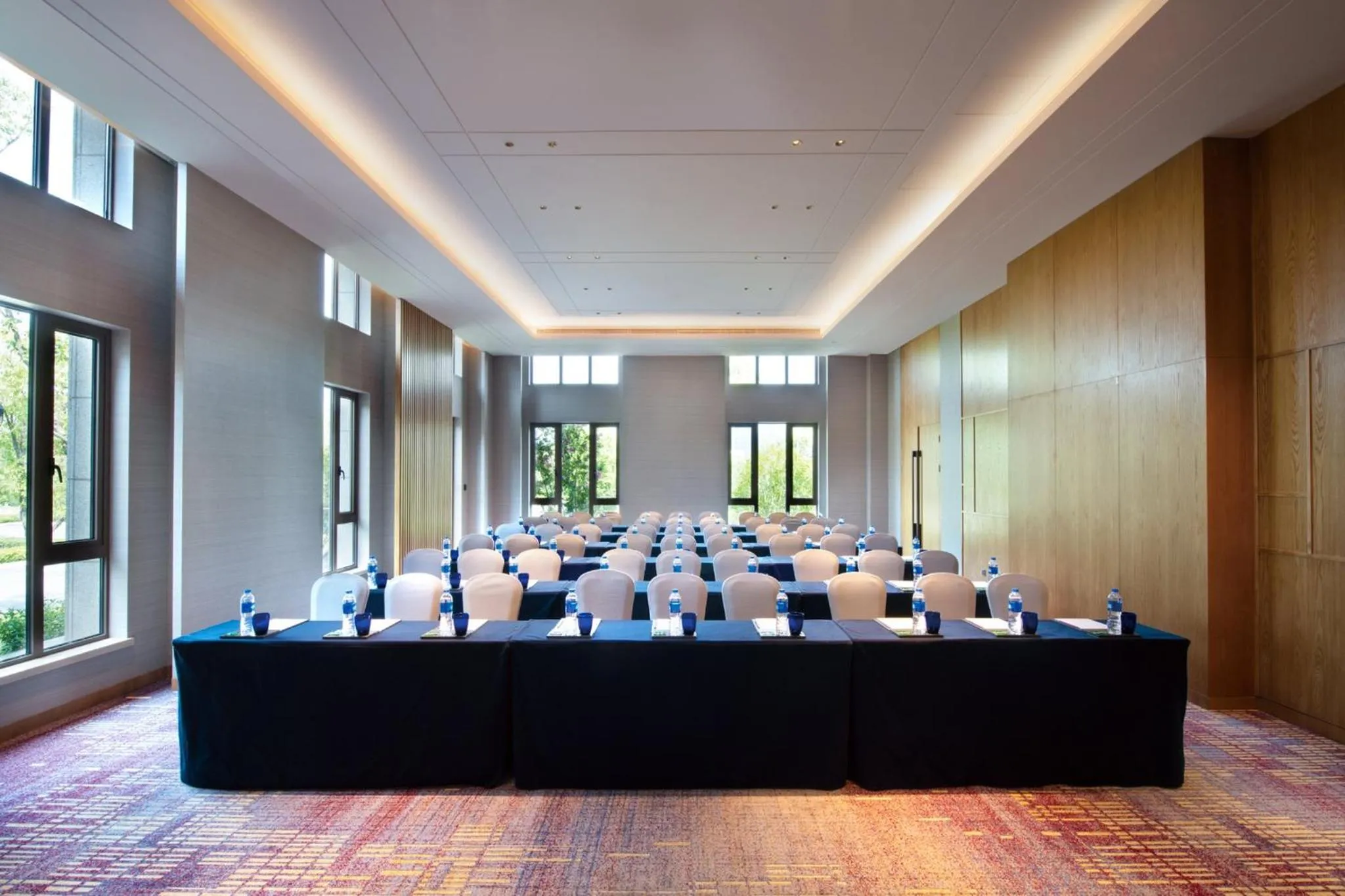 Meeting/conference room in Crowne Plaza Huzhou by IHG