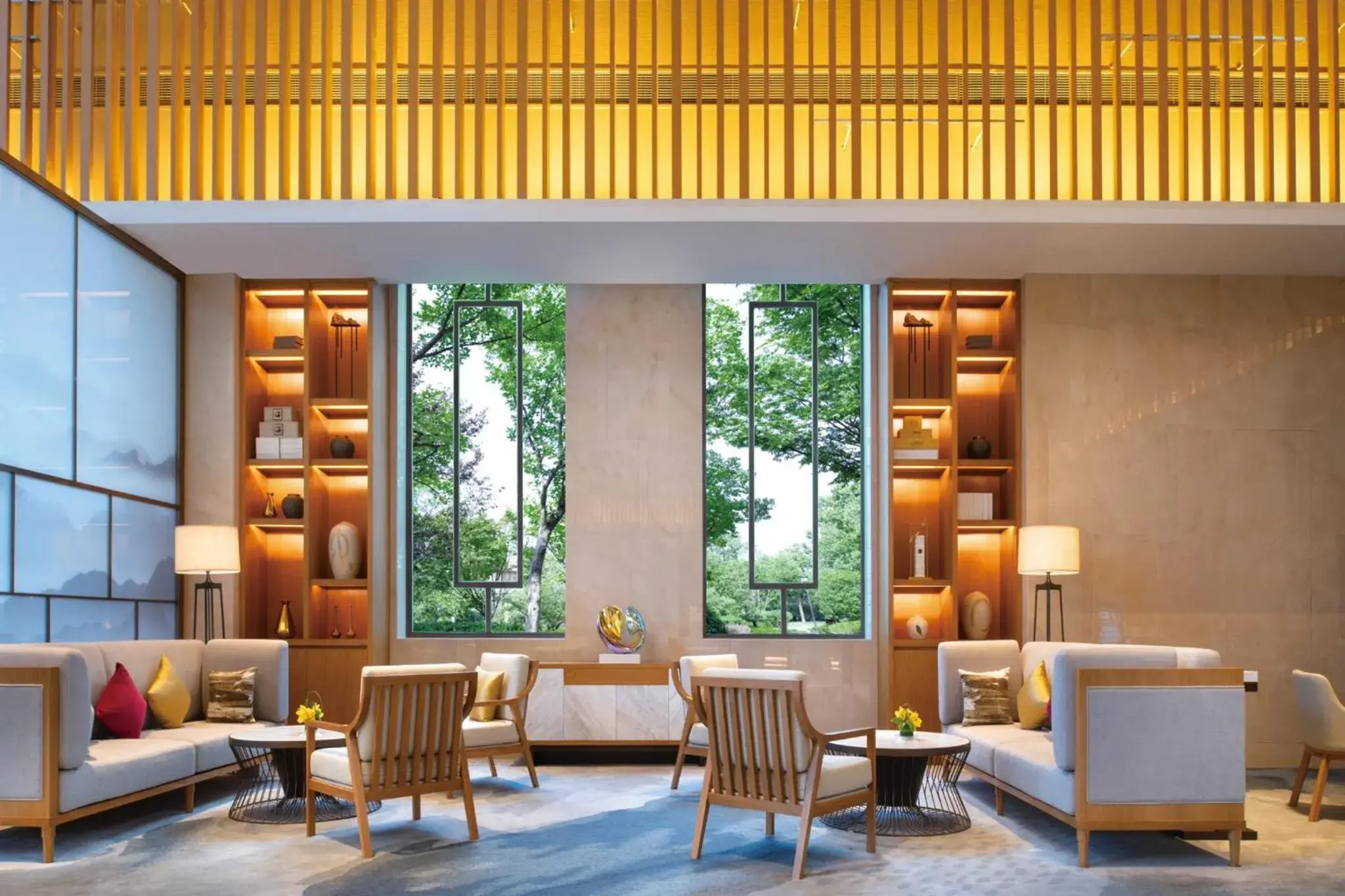 Lounge or bar in Crowne Plaza Huzhou by IHG Lounge or bar in Crowne Plaza Huzhou by IHG