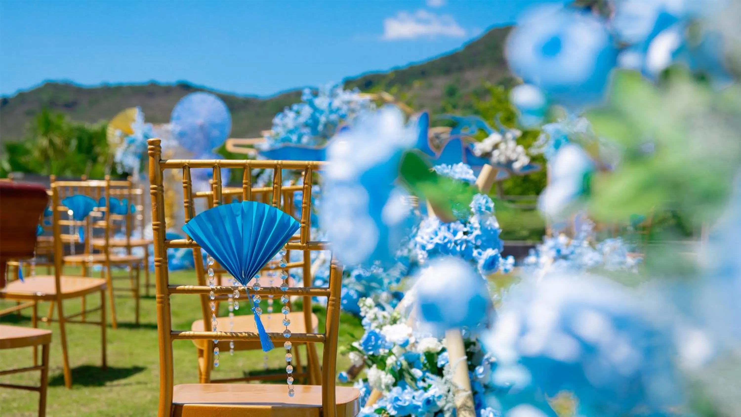 Meeting/conference room in Holiday Inn Resort Qionghai Guantang by IHG