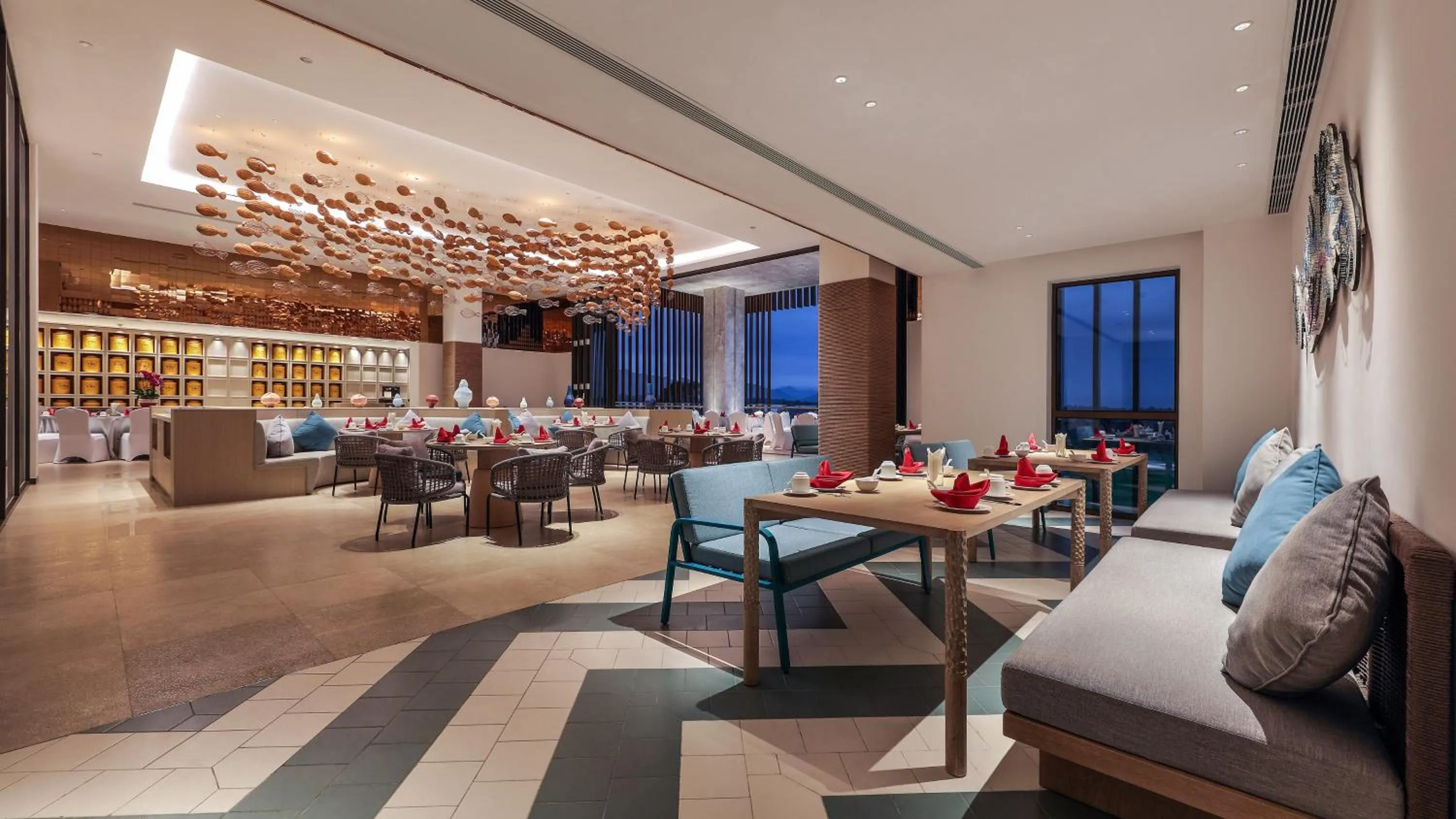 Restaurant/places to eat in Holiday Inn Resort Qionghai Guantang by IHG