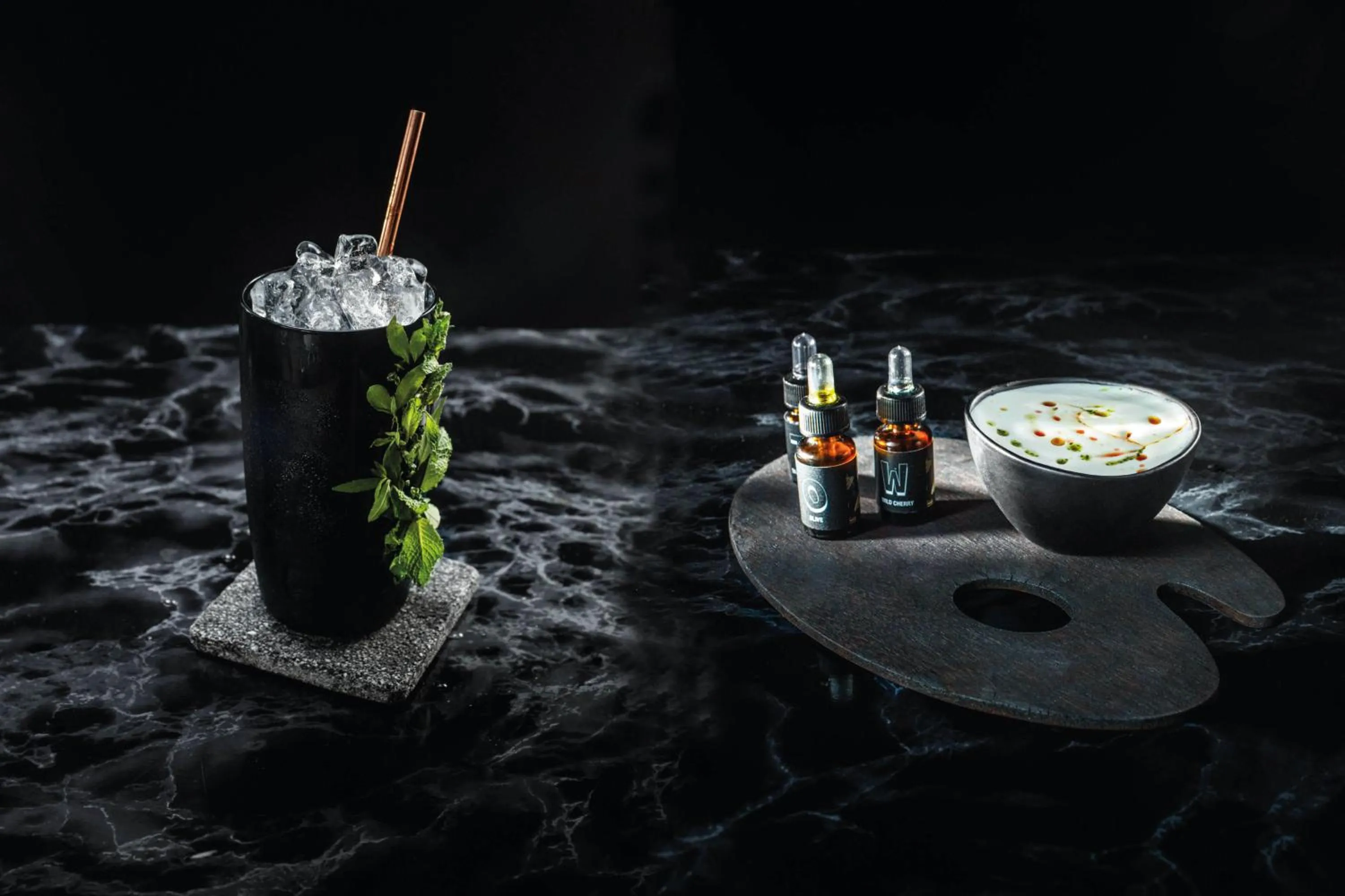 Lounge or bar in Hotel Indigo Dubai Downtown by IHG