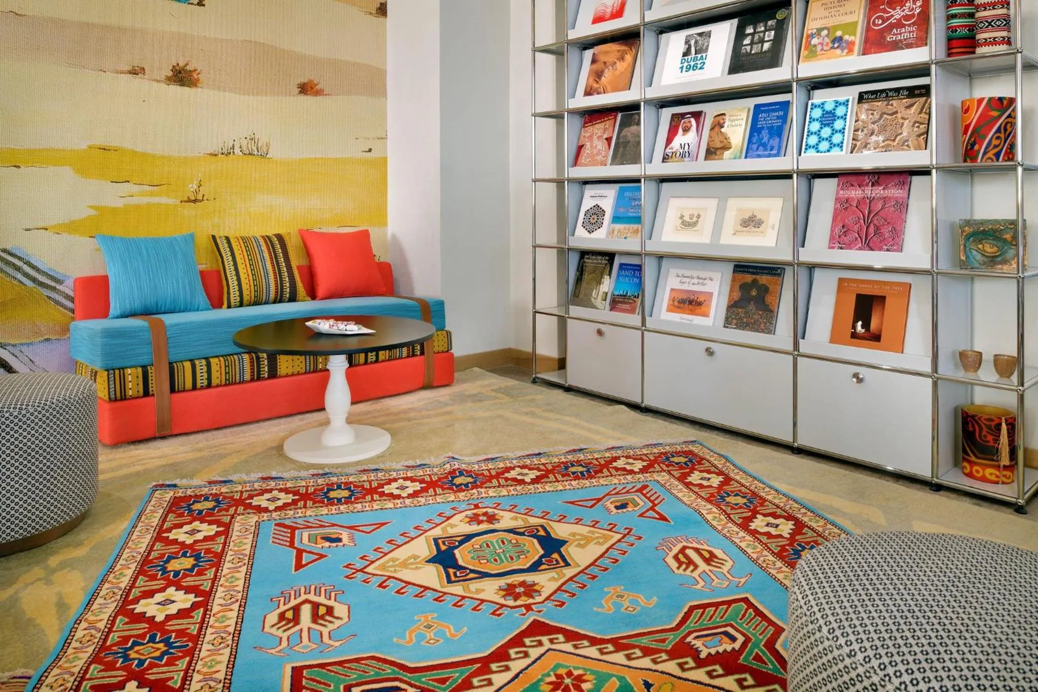 Lounge or bar in Hotel Indigo Dubai Downtown by IHG