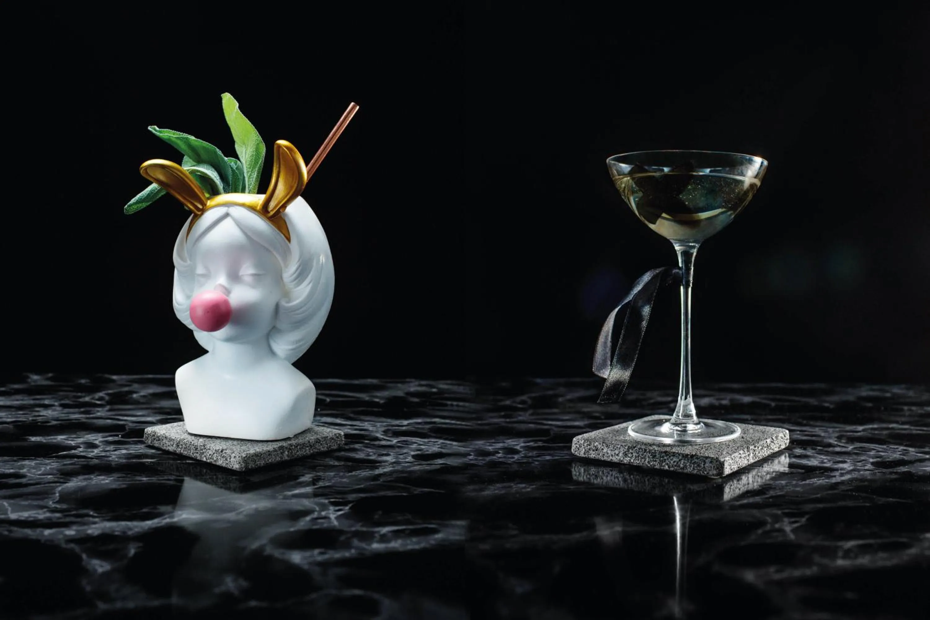 Lounge or bar in Hotel Indigo Dubai Downtown by IHG